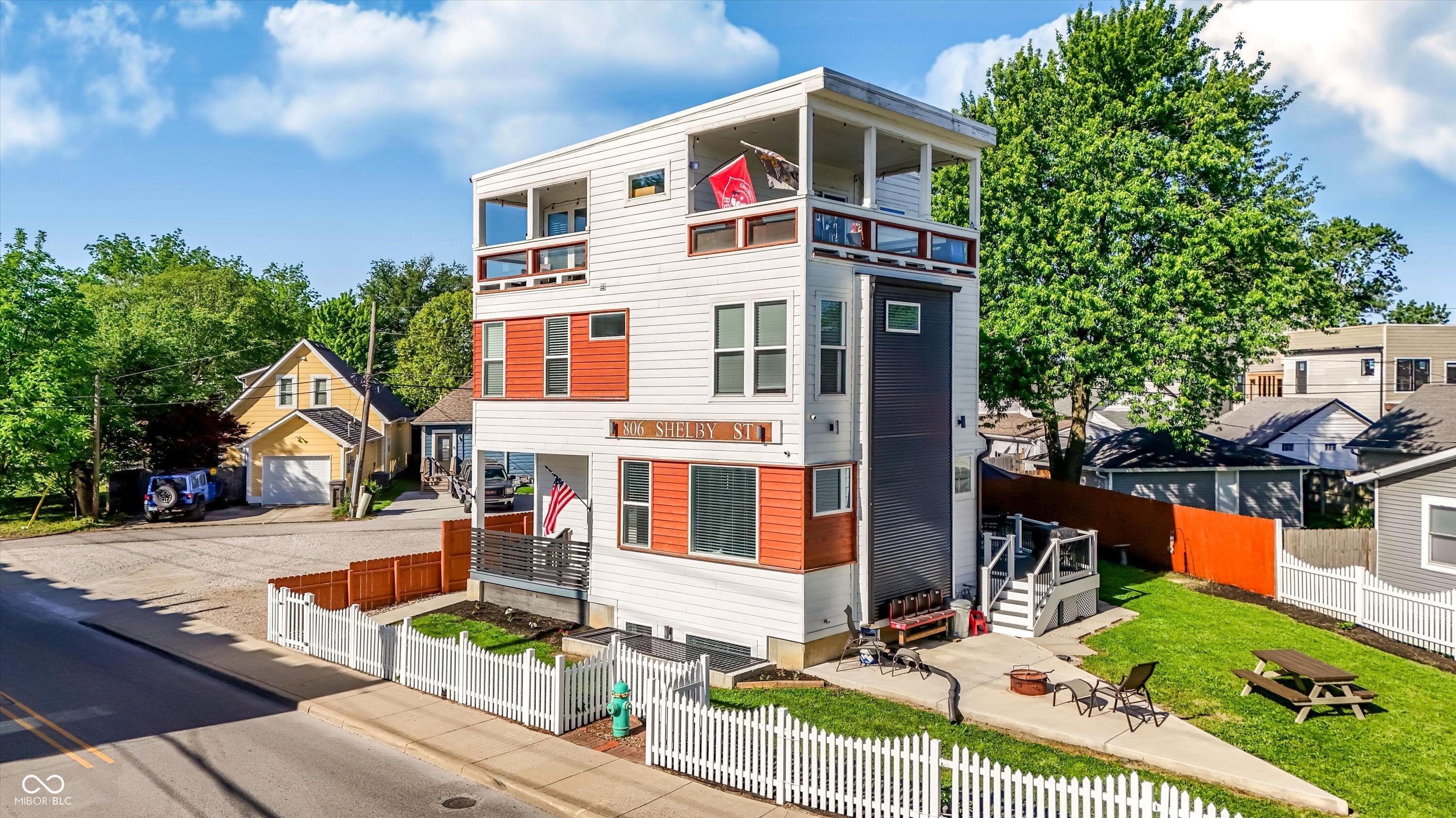 806 Shelby Street — photo