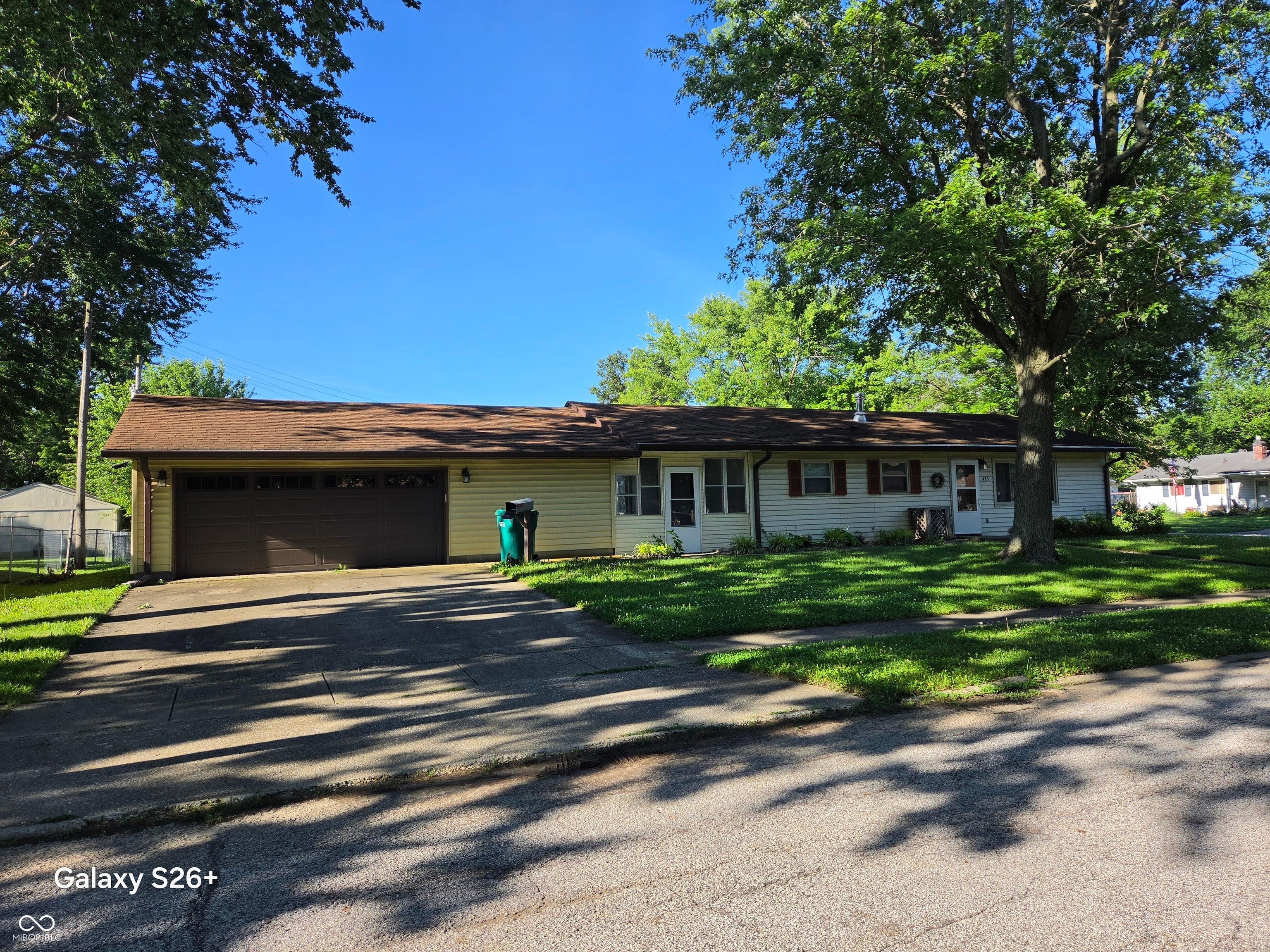 423 W Janet Drive — photo