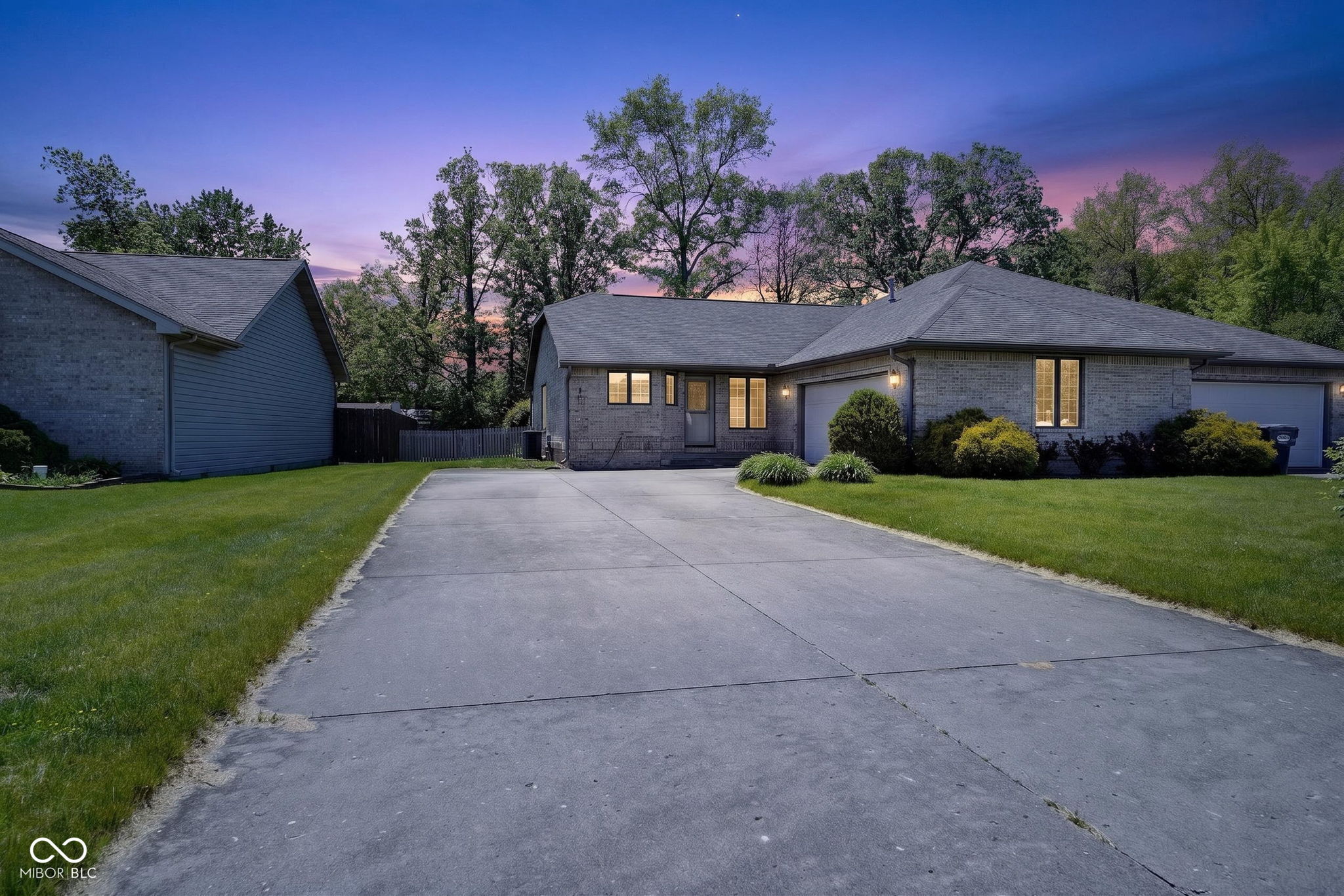 8307 W Ashford Lane — photo