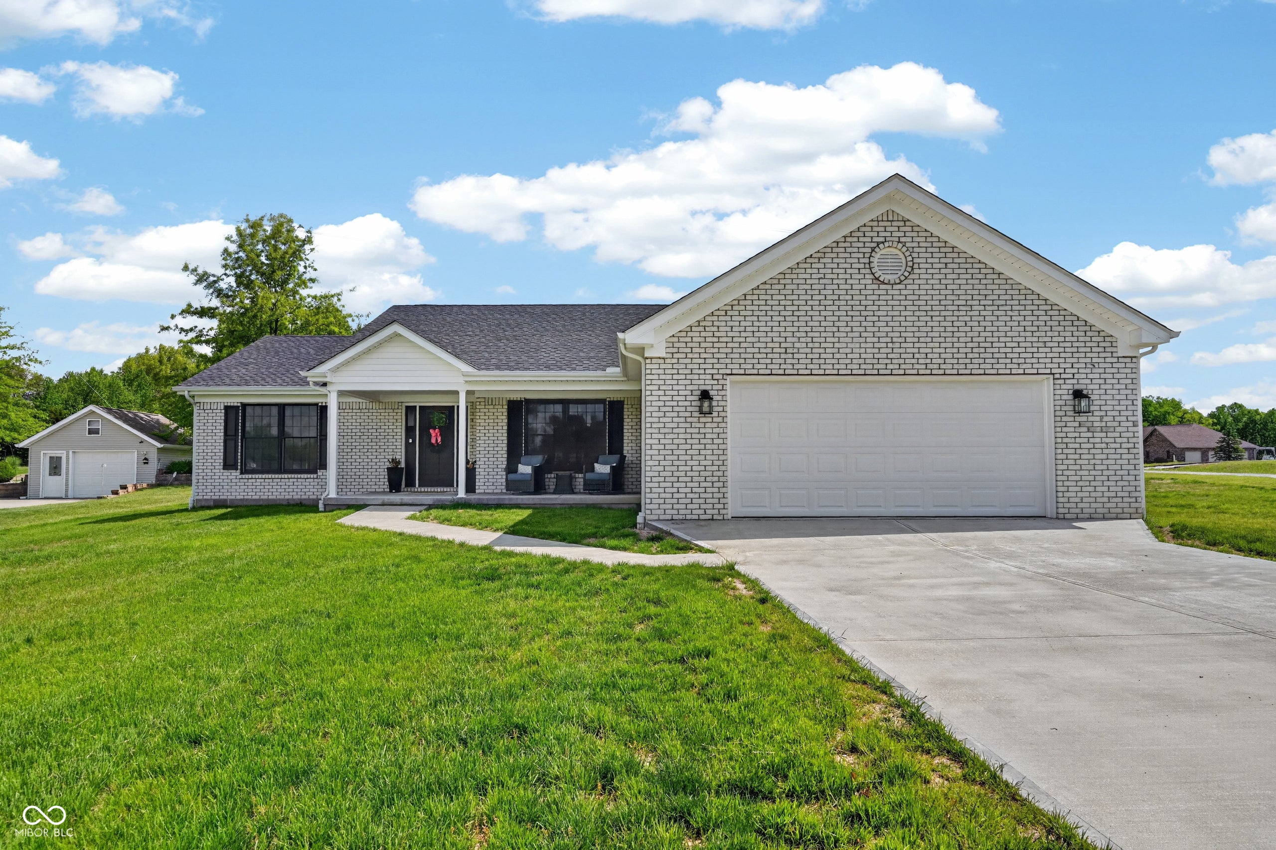 1415 NE Santee Drive — photo