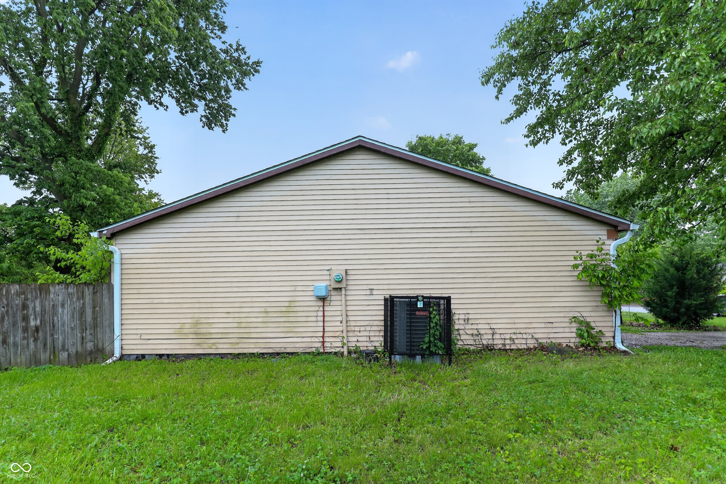 3245 Eastbrooke Circle — photo