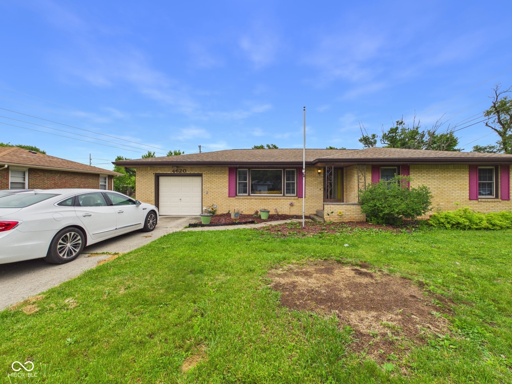 4620 Southview Drive — photo
