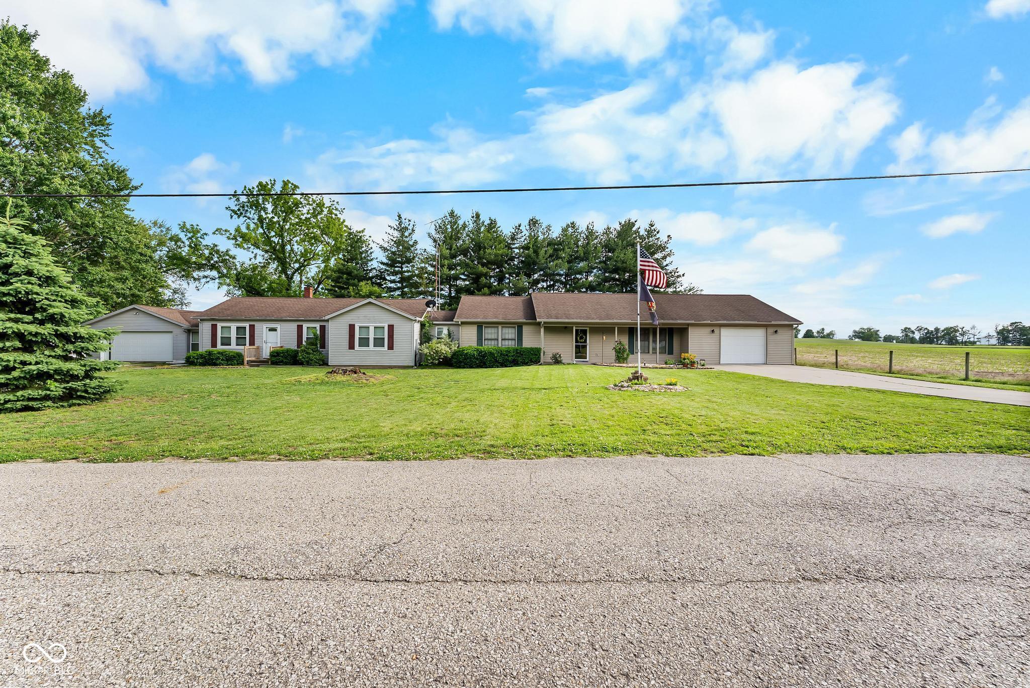 10977 E County Road 1025 N — photo