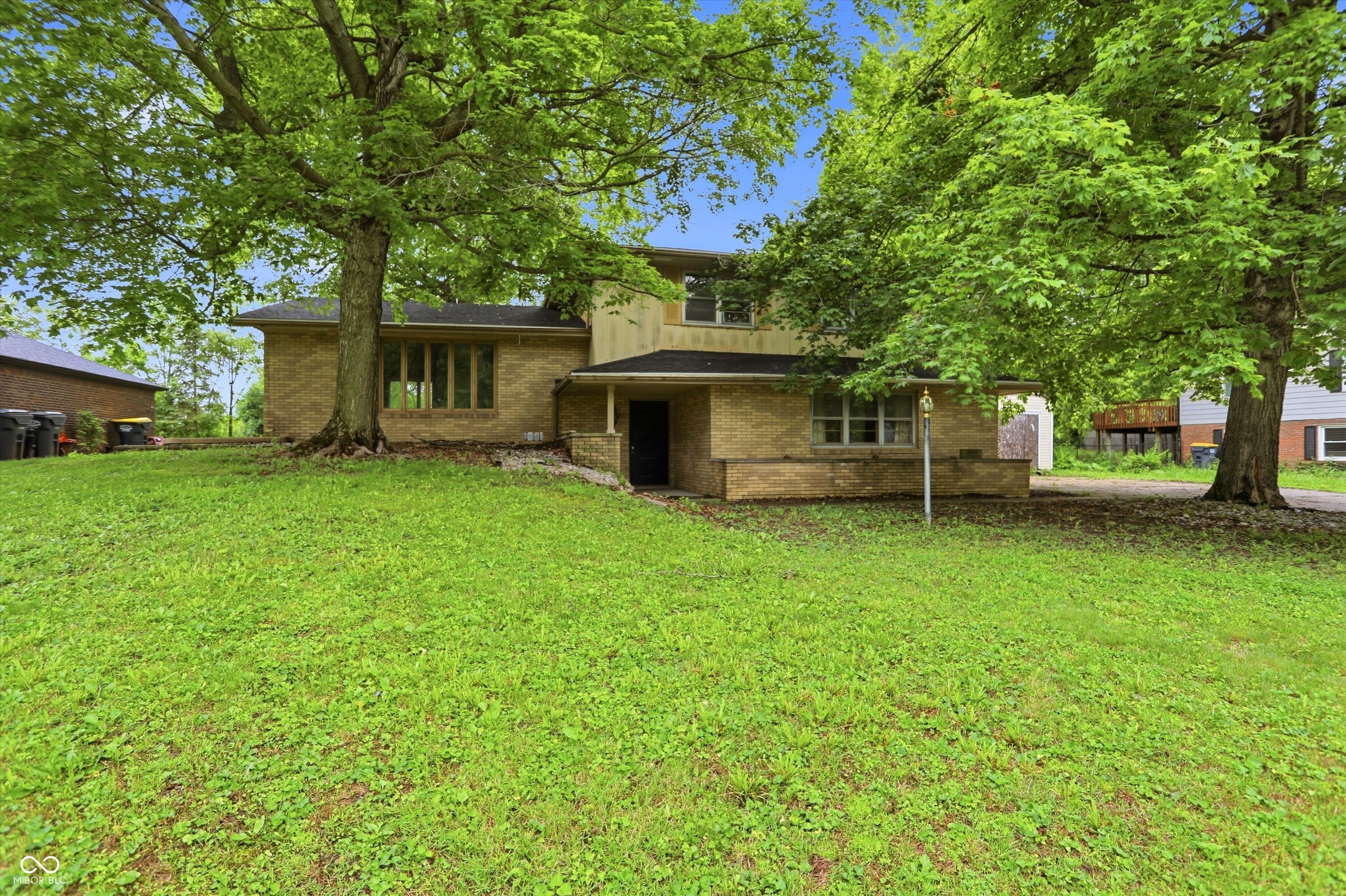 826 Yorkshire Road — photo