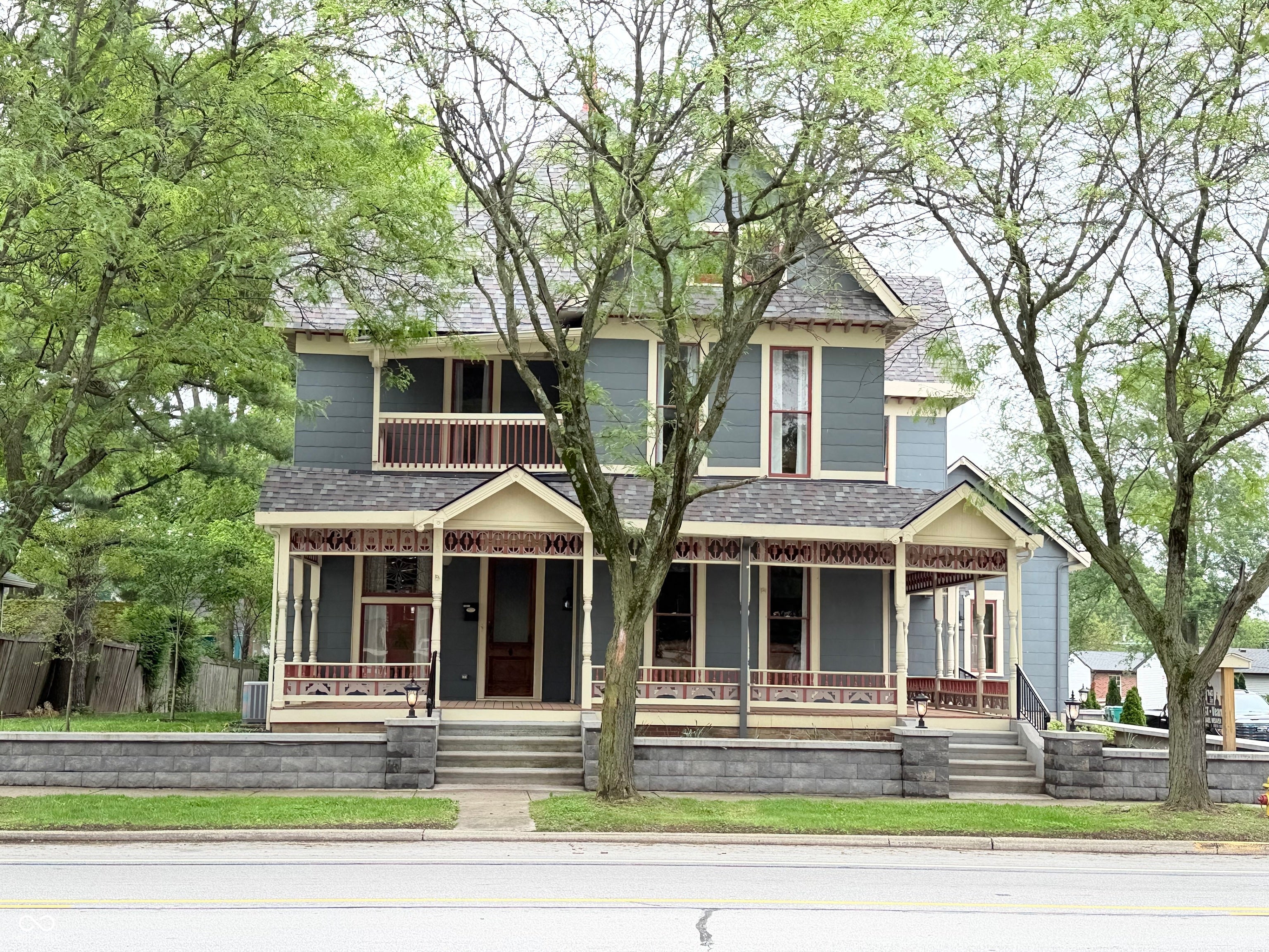 325 W Main Street — photo