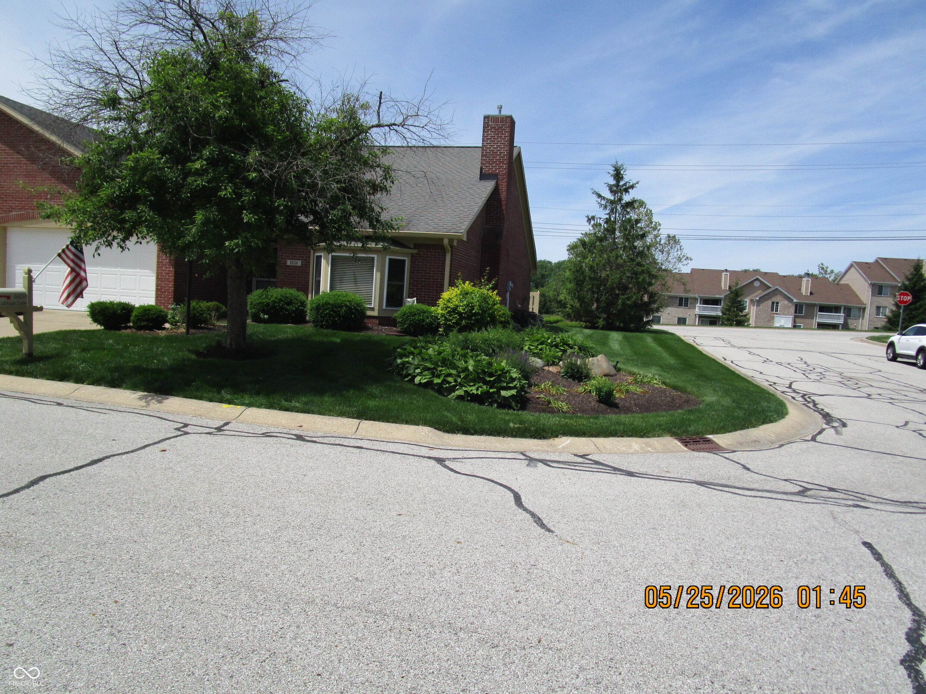 6534 Cobham Lane — photo
