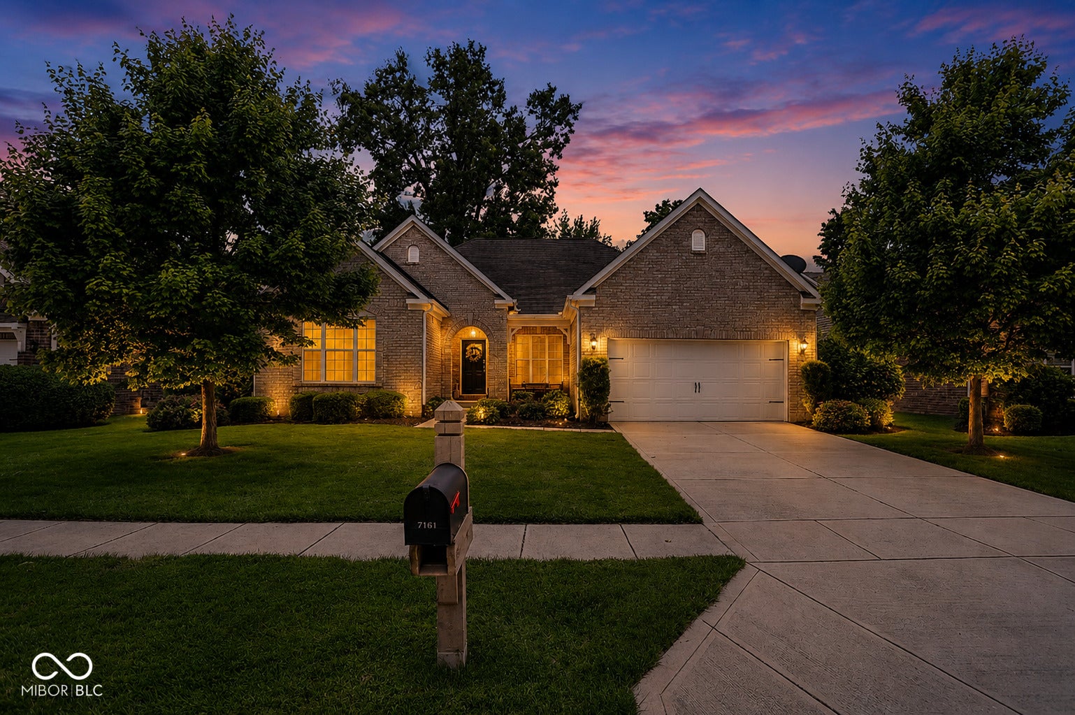 7161 W Mayer Drive — photo