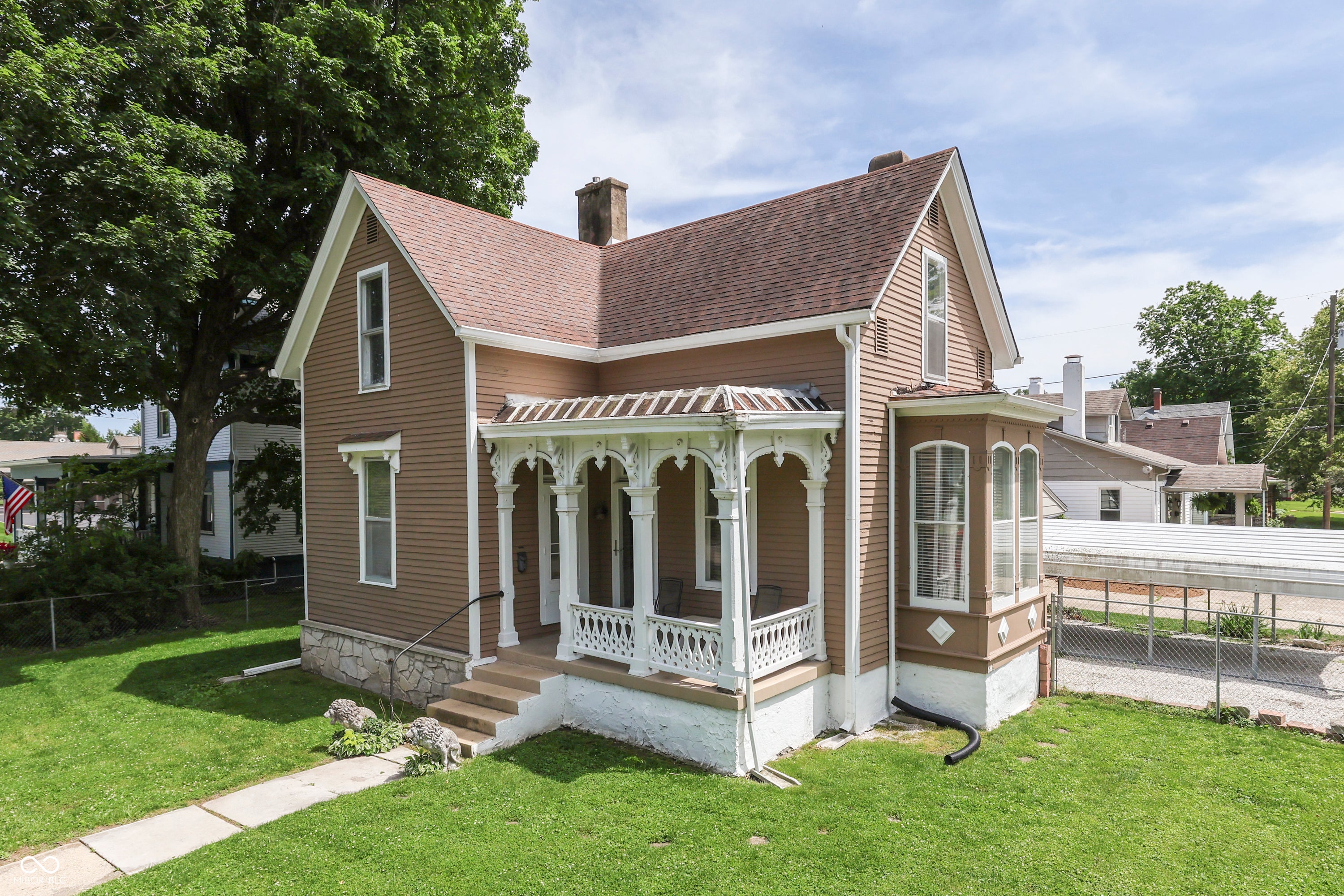 409 E Washington Street — photo
