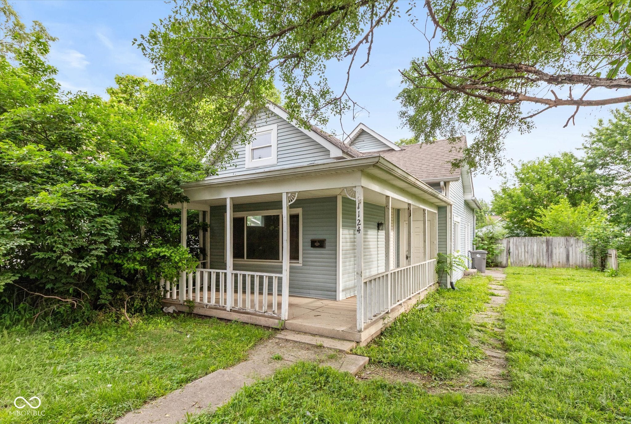 1124 E Perry Street — photo