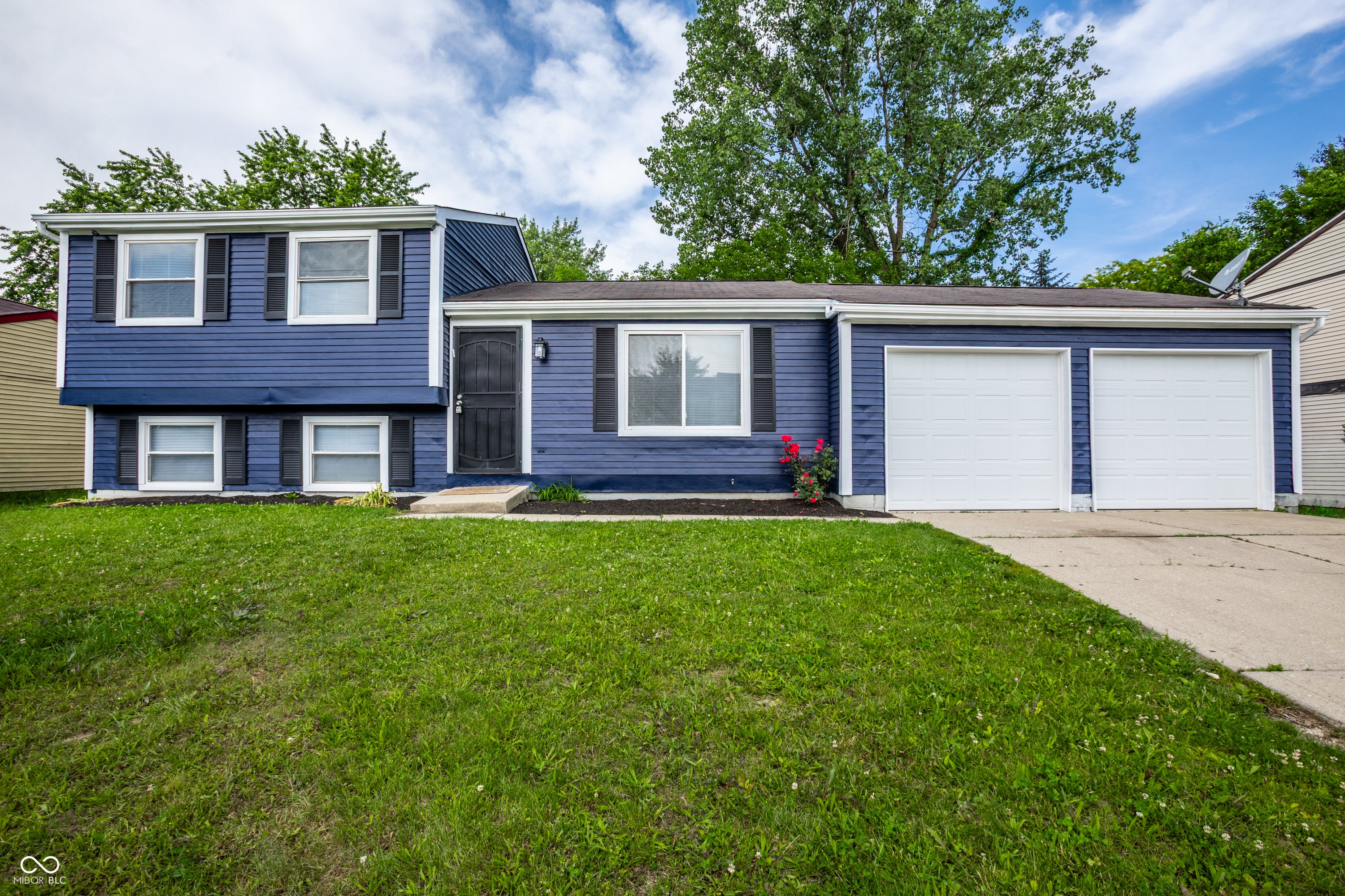 612 Woodlark Drive — photo