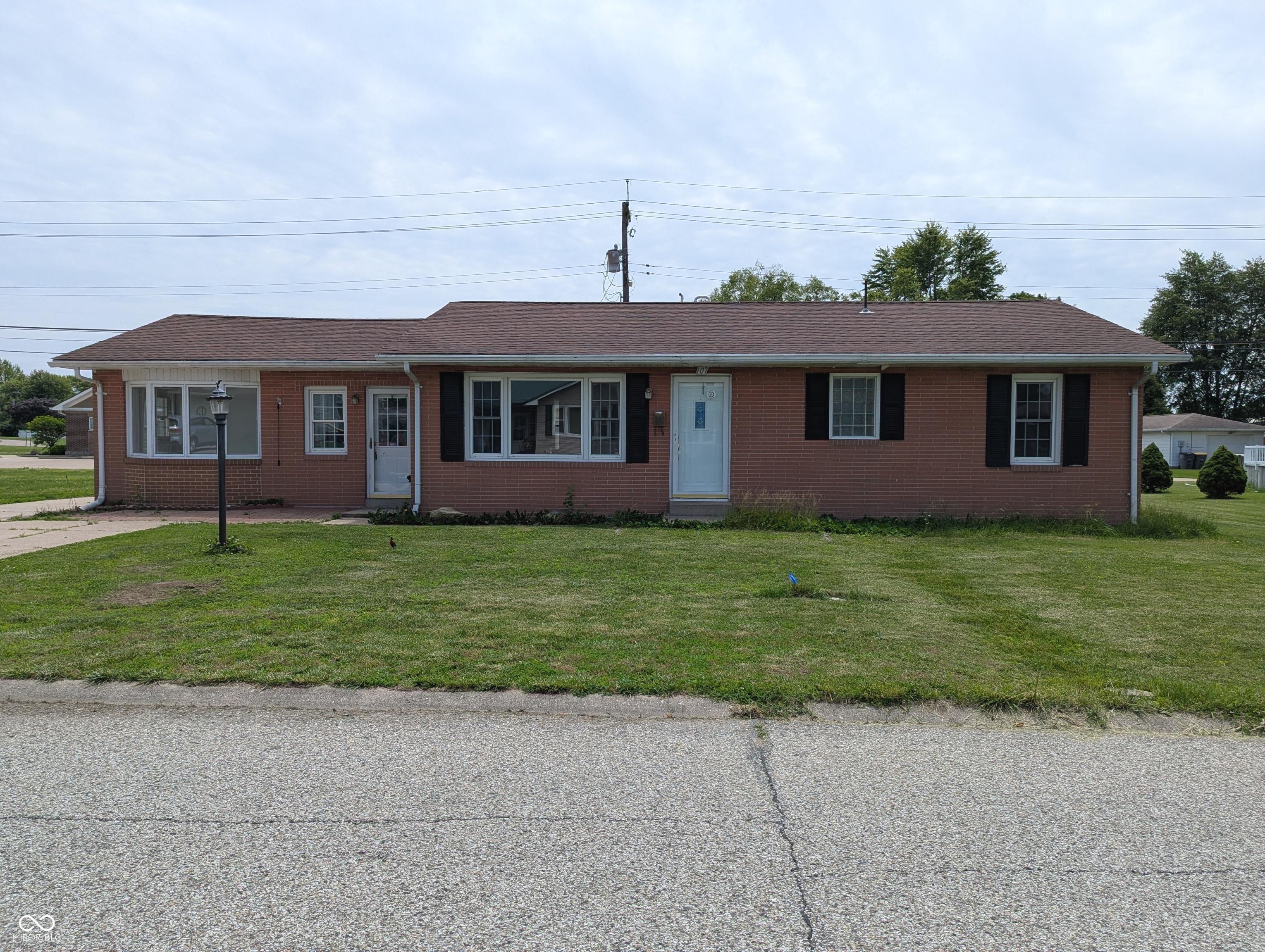 107 W Freeman Avenue — photo