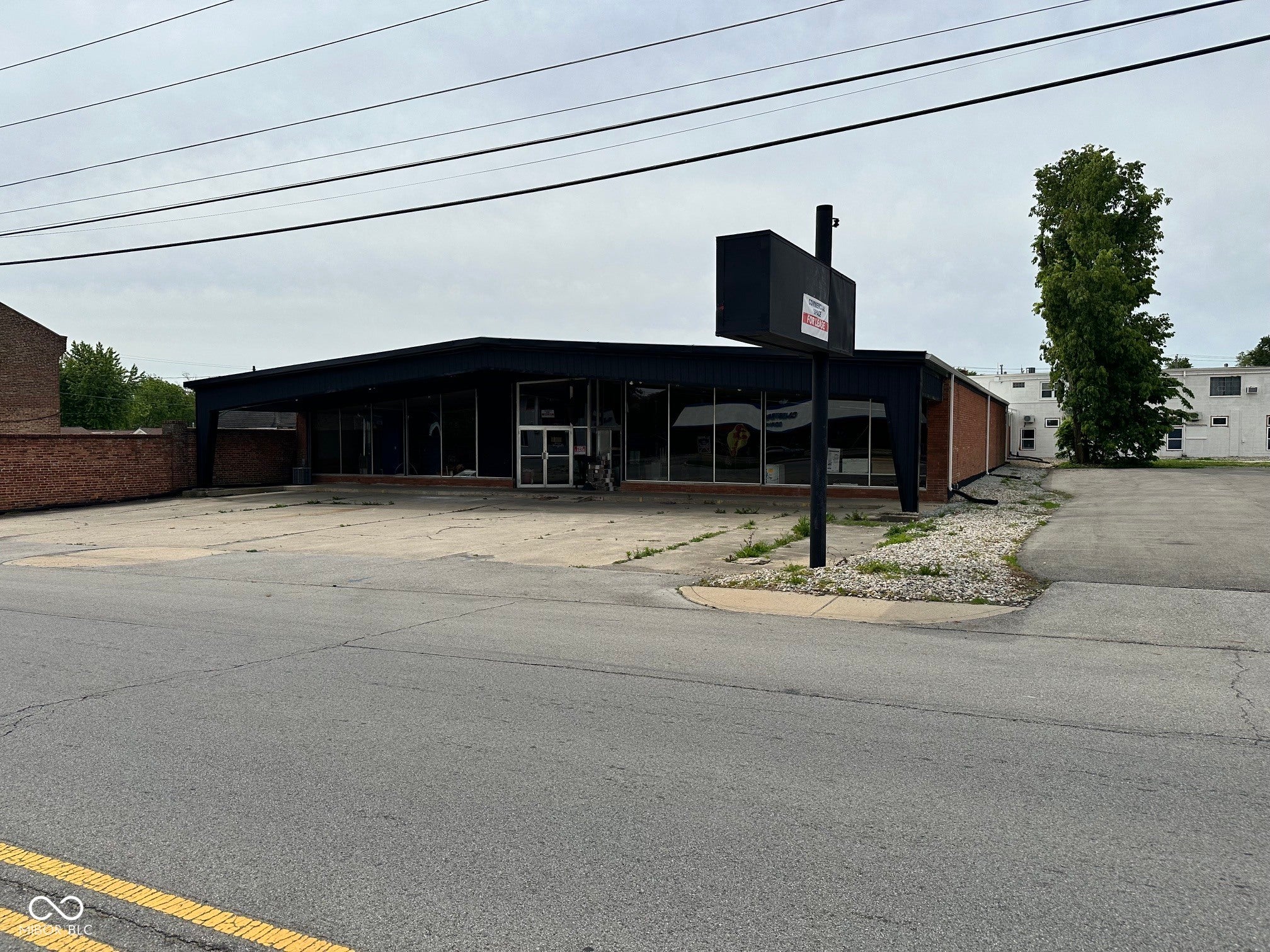 9 W Main Street — photo