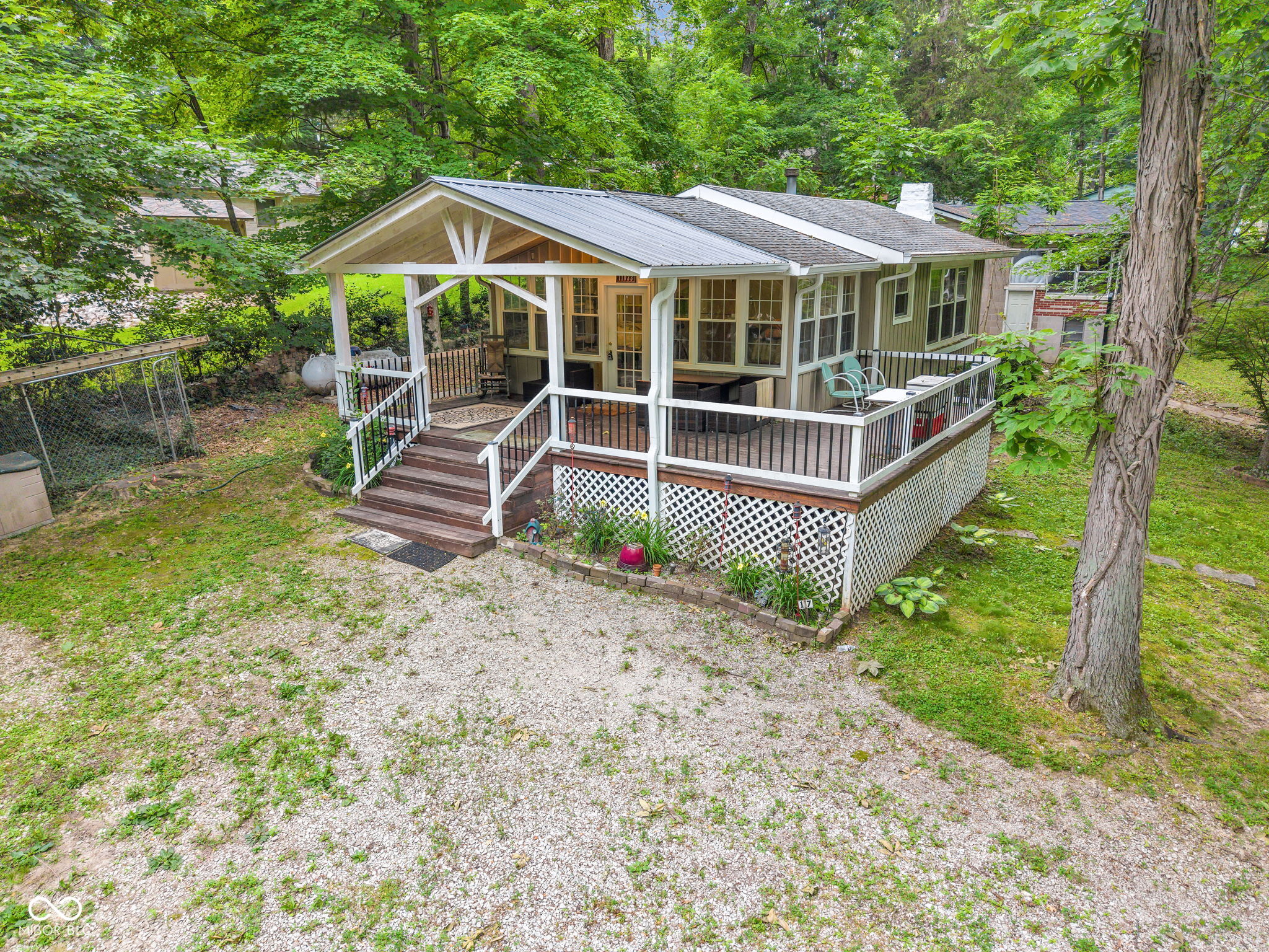 11033 Dogwood Lane — photo