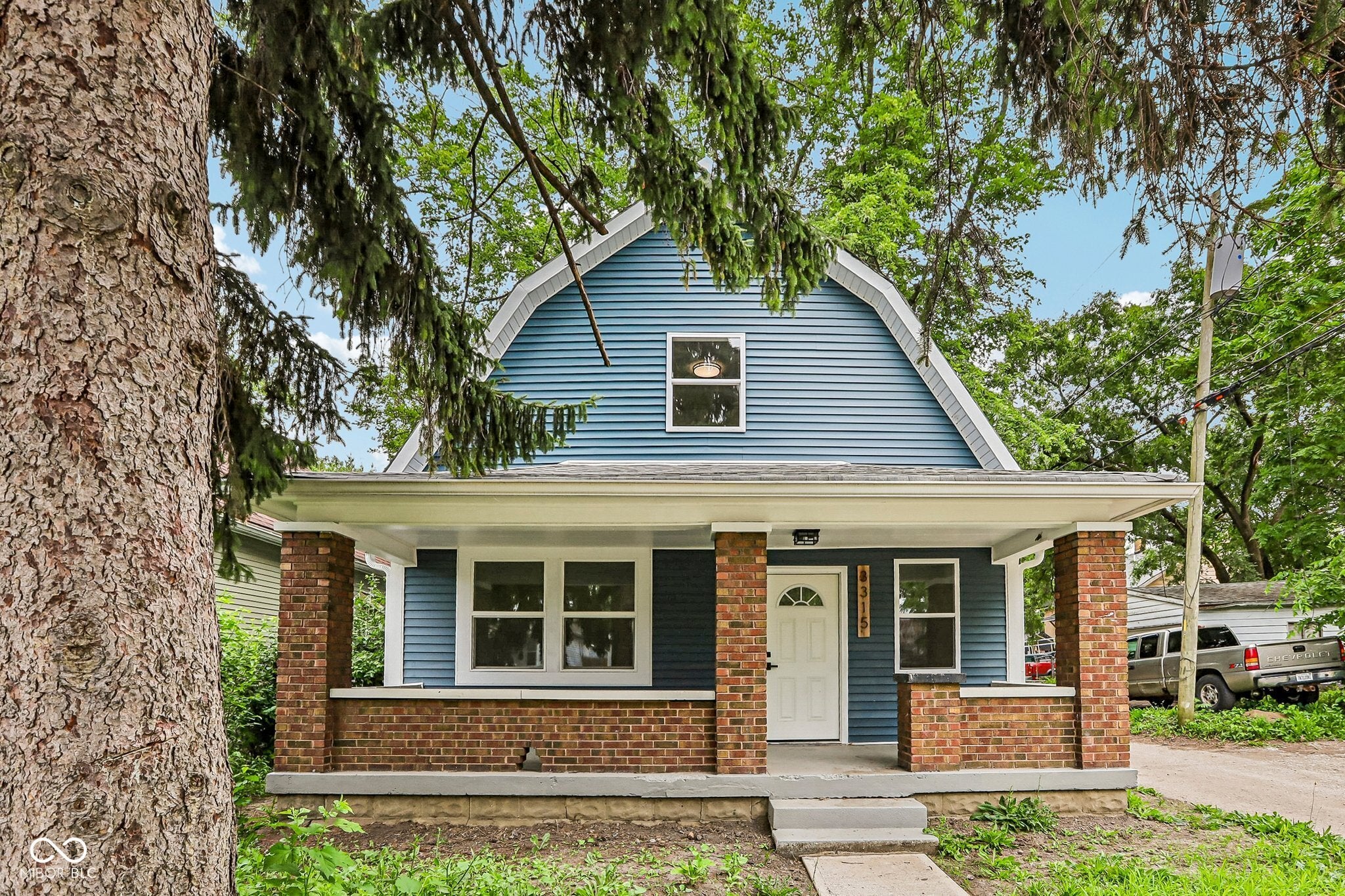 3315 E Vermont Street — photo