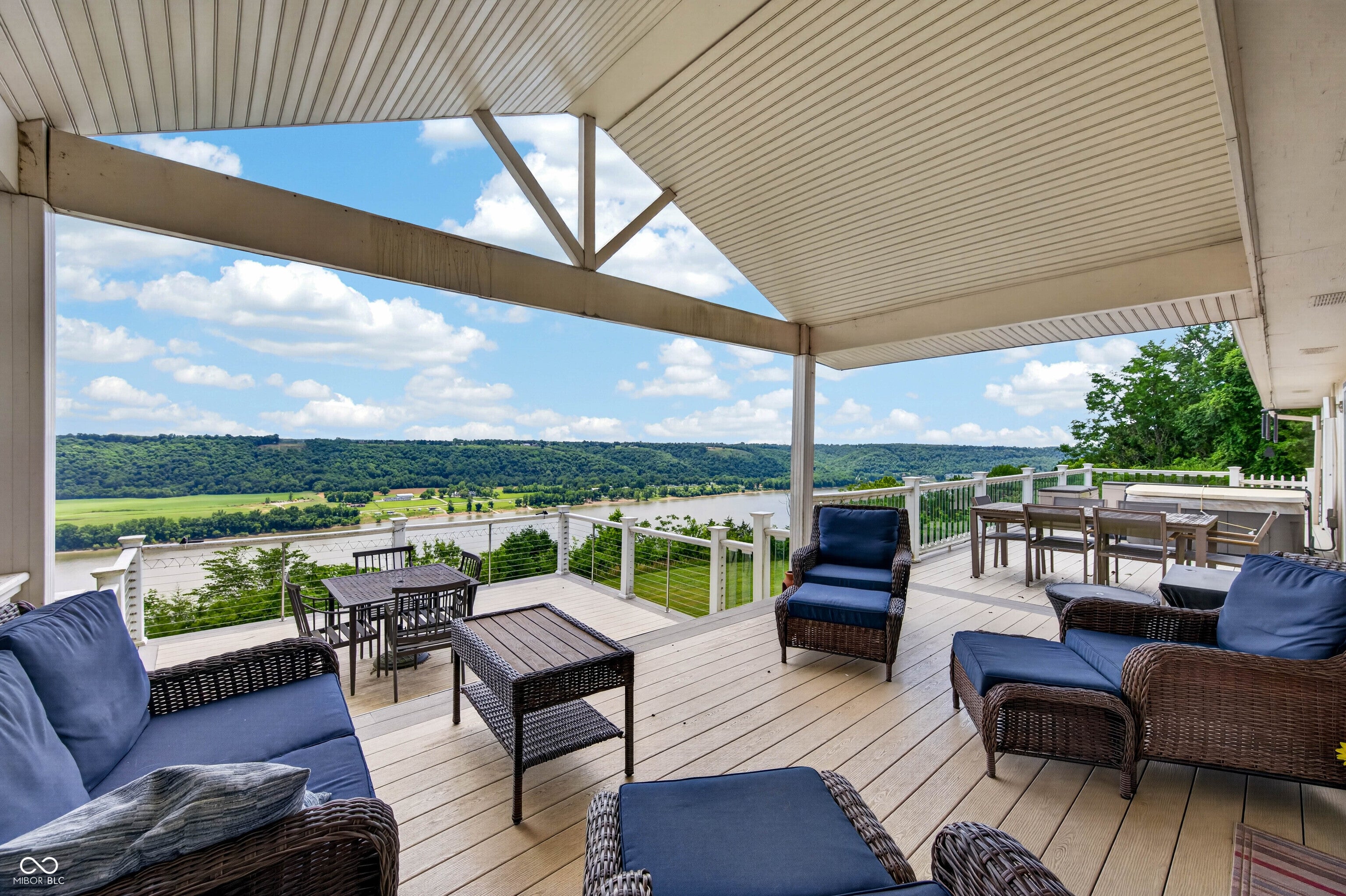 122 S Cedar Cliff Drive — photo