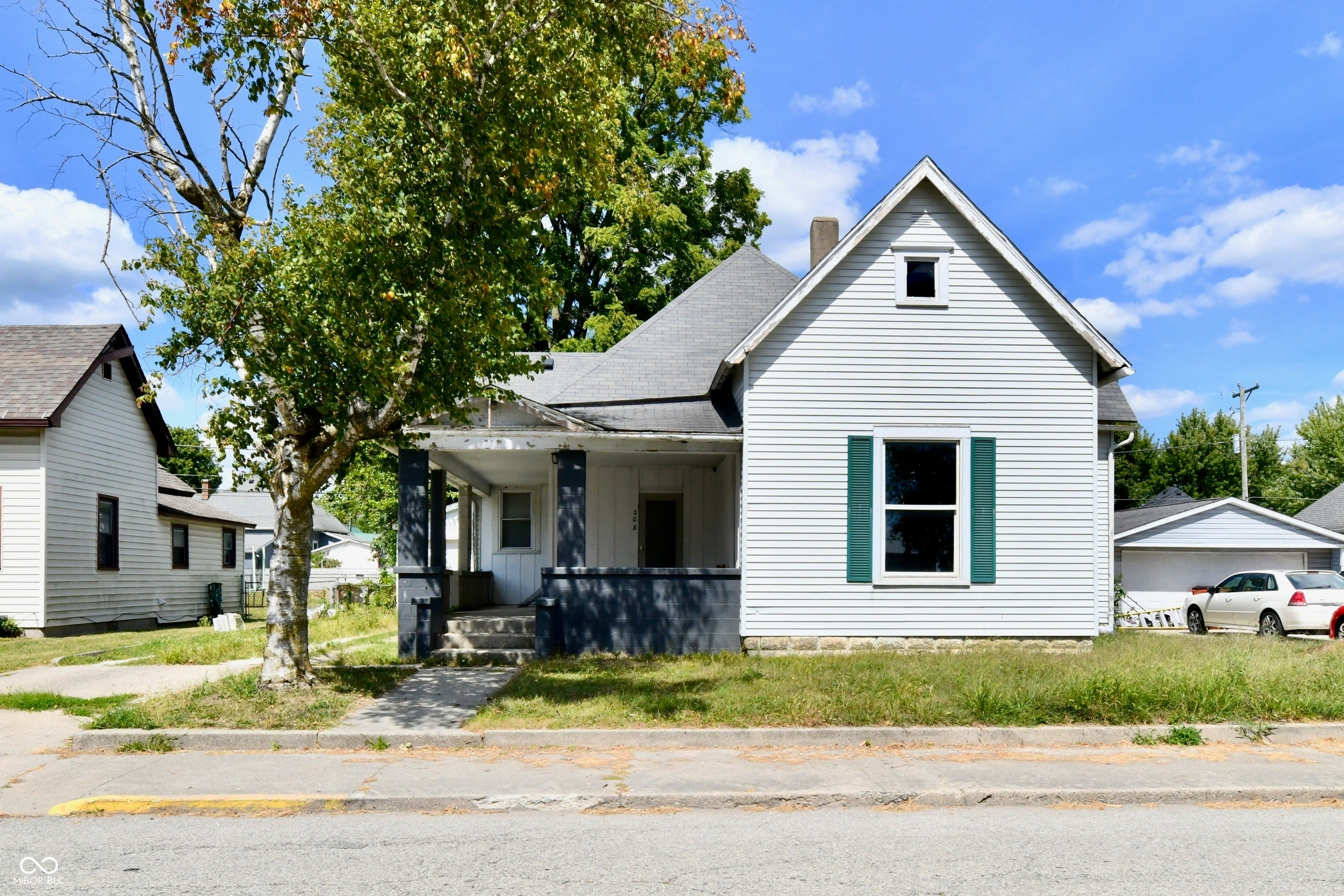 208 E Sherman Street — photo