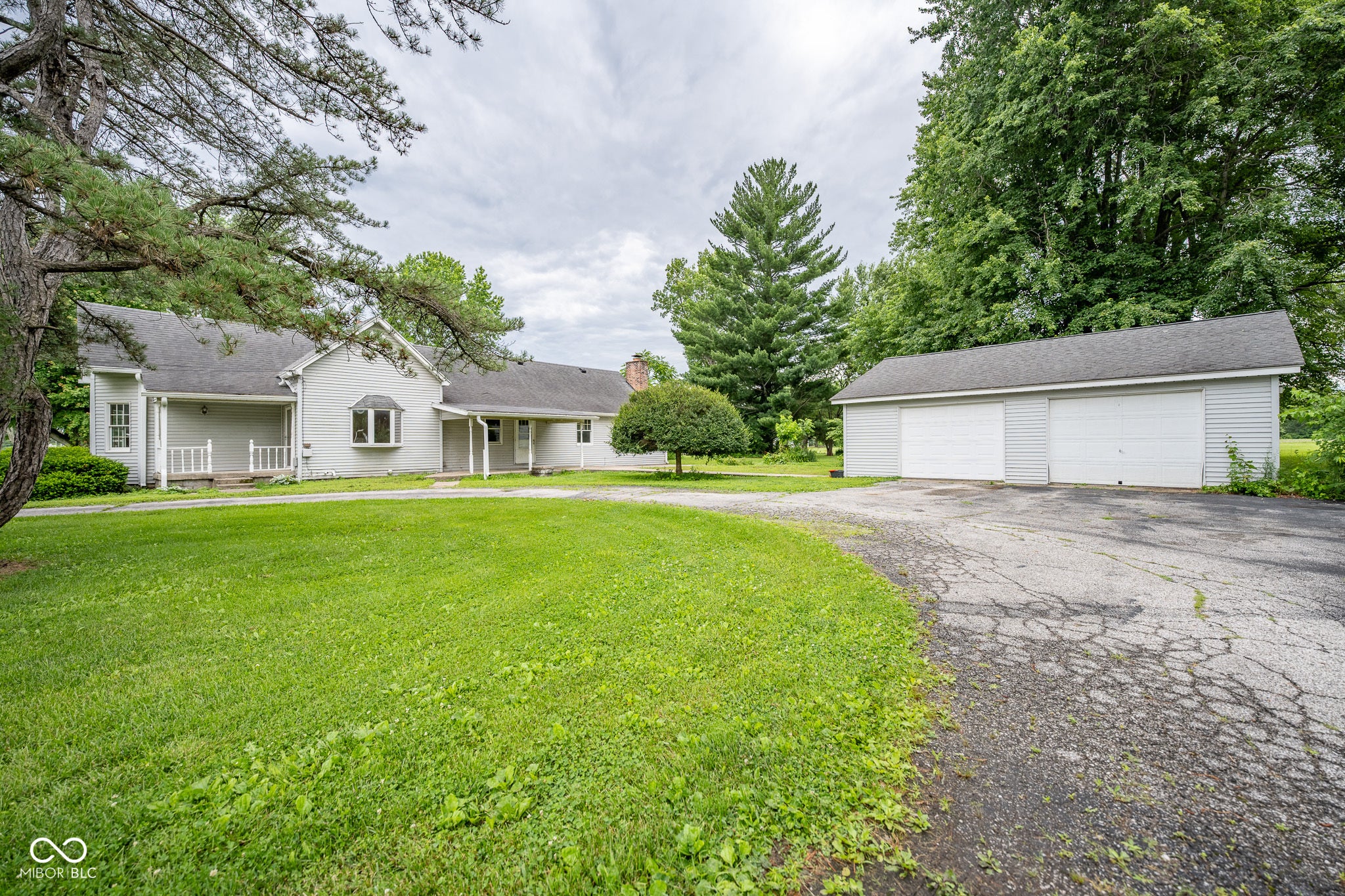 1109 E US Hwy 40 — photo