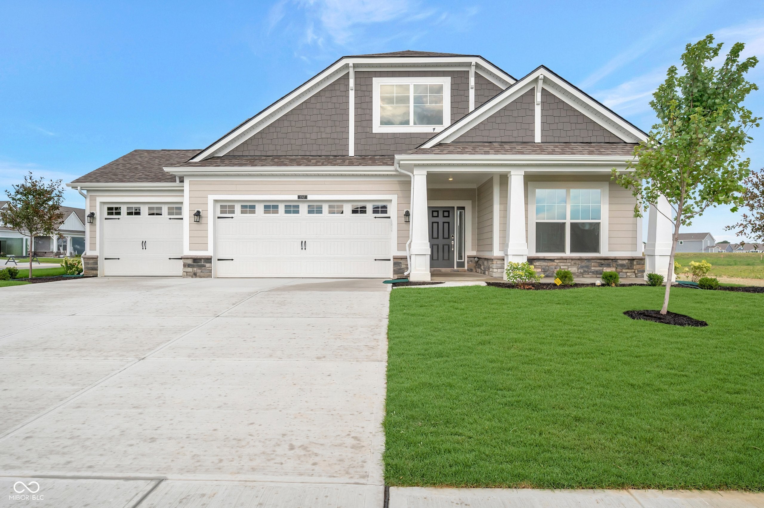 3747 Dutton Drive — photo
