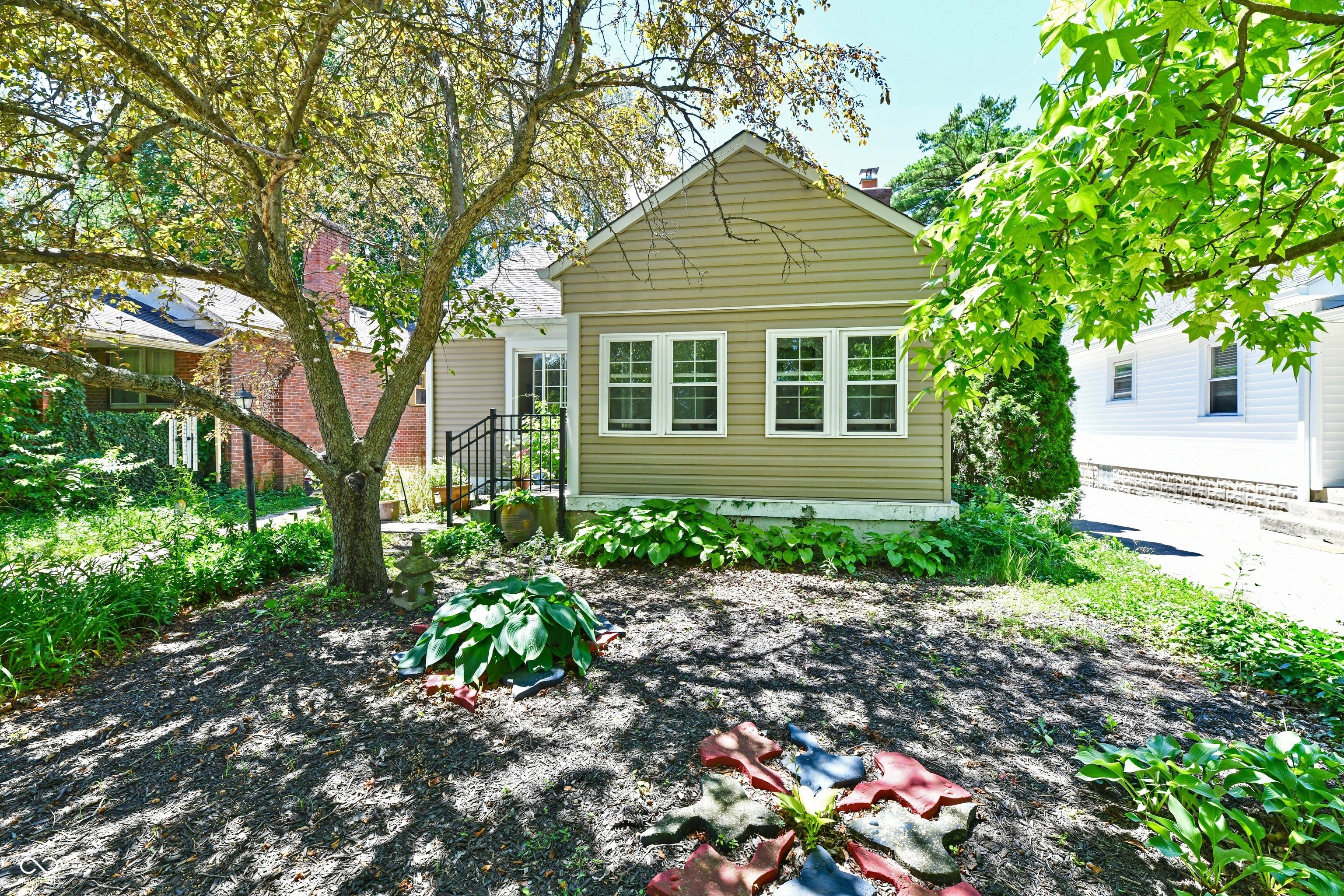 6146 Ralston Avenue — photo