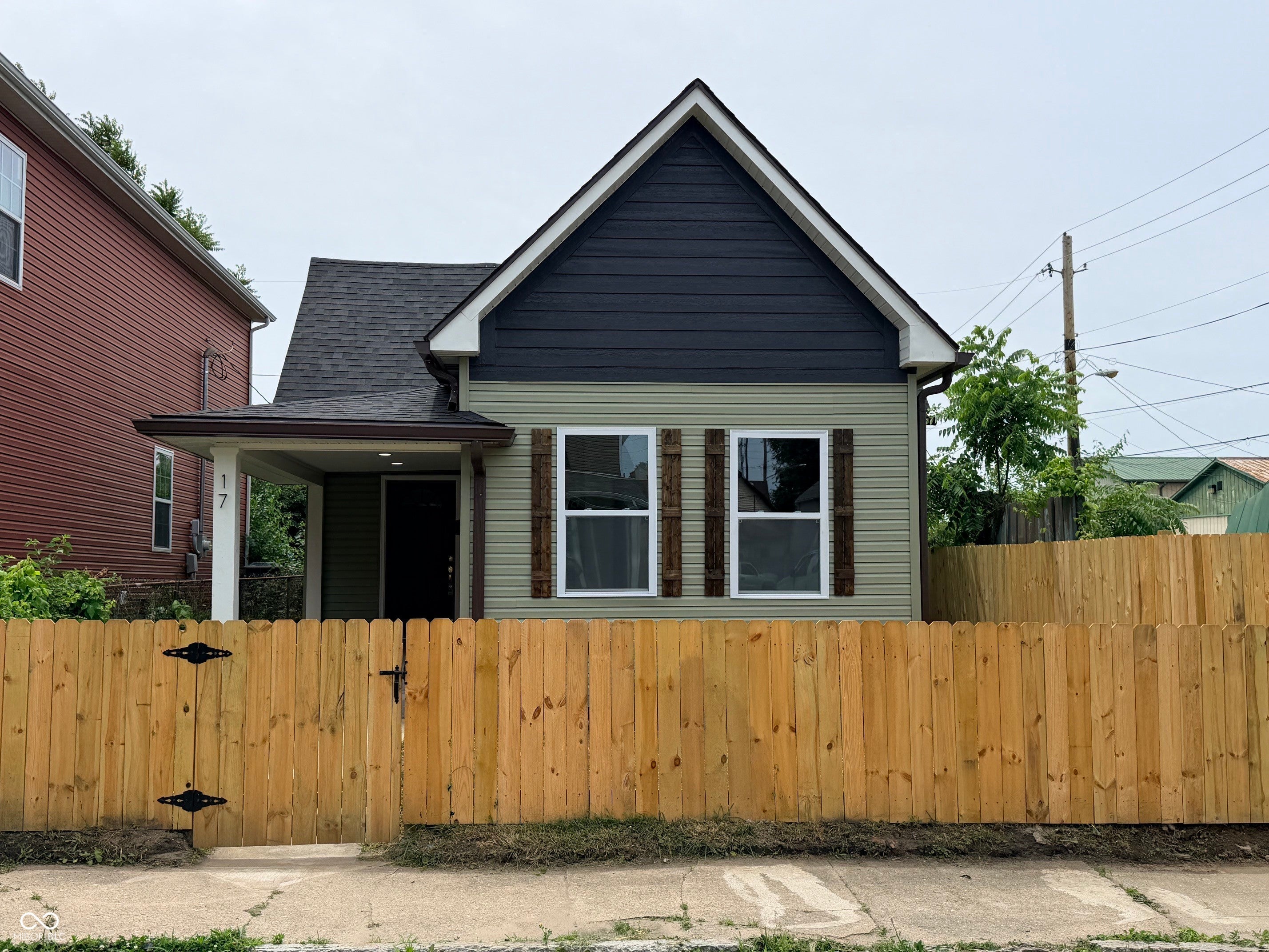 17 E Caven Street — photo