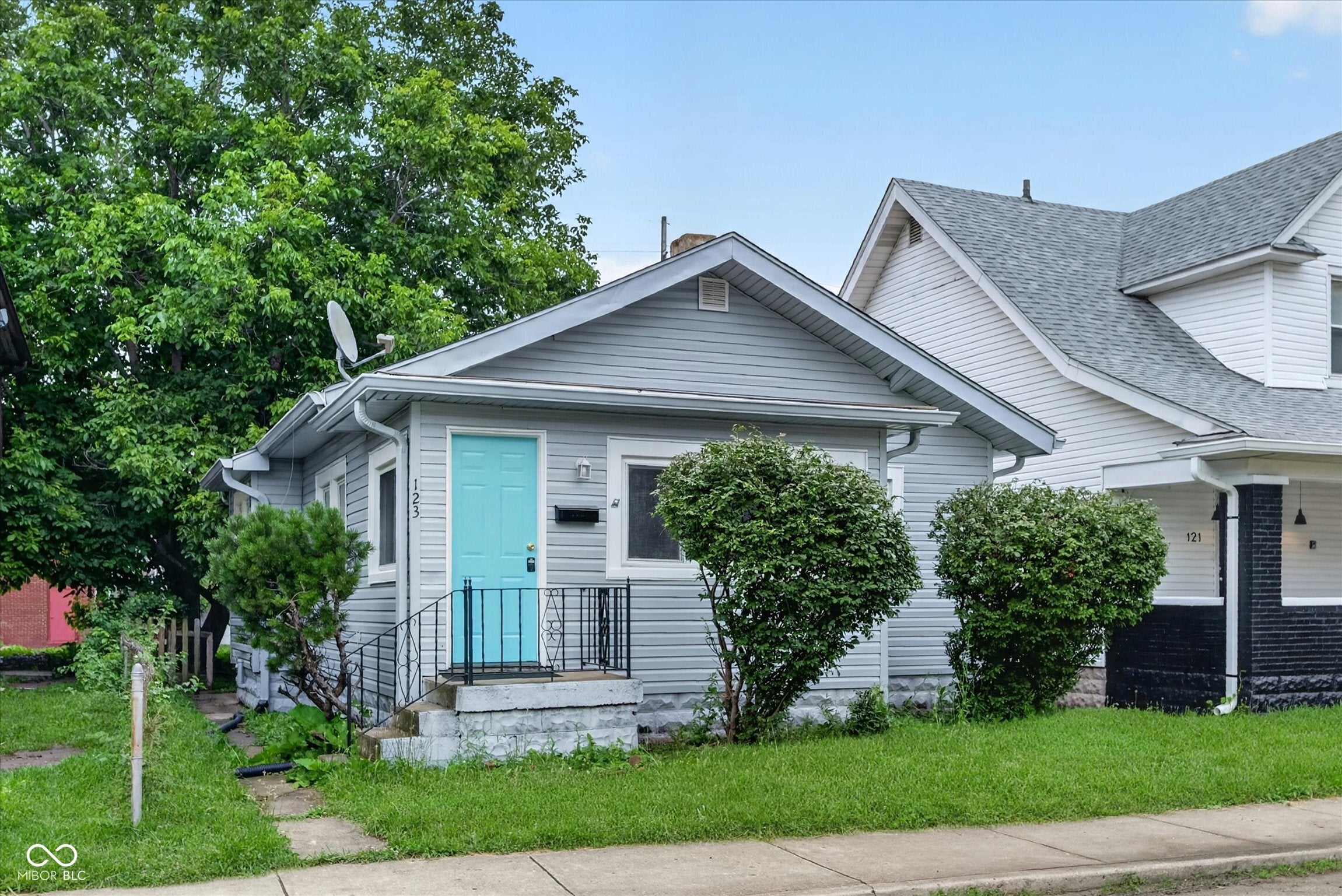 123 N Bradley — photo