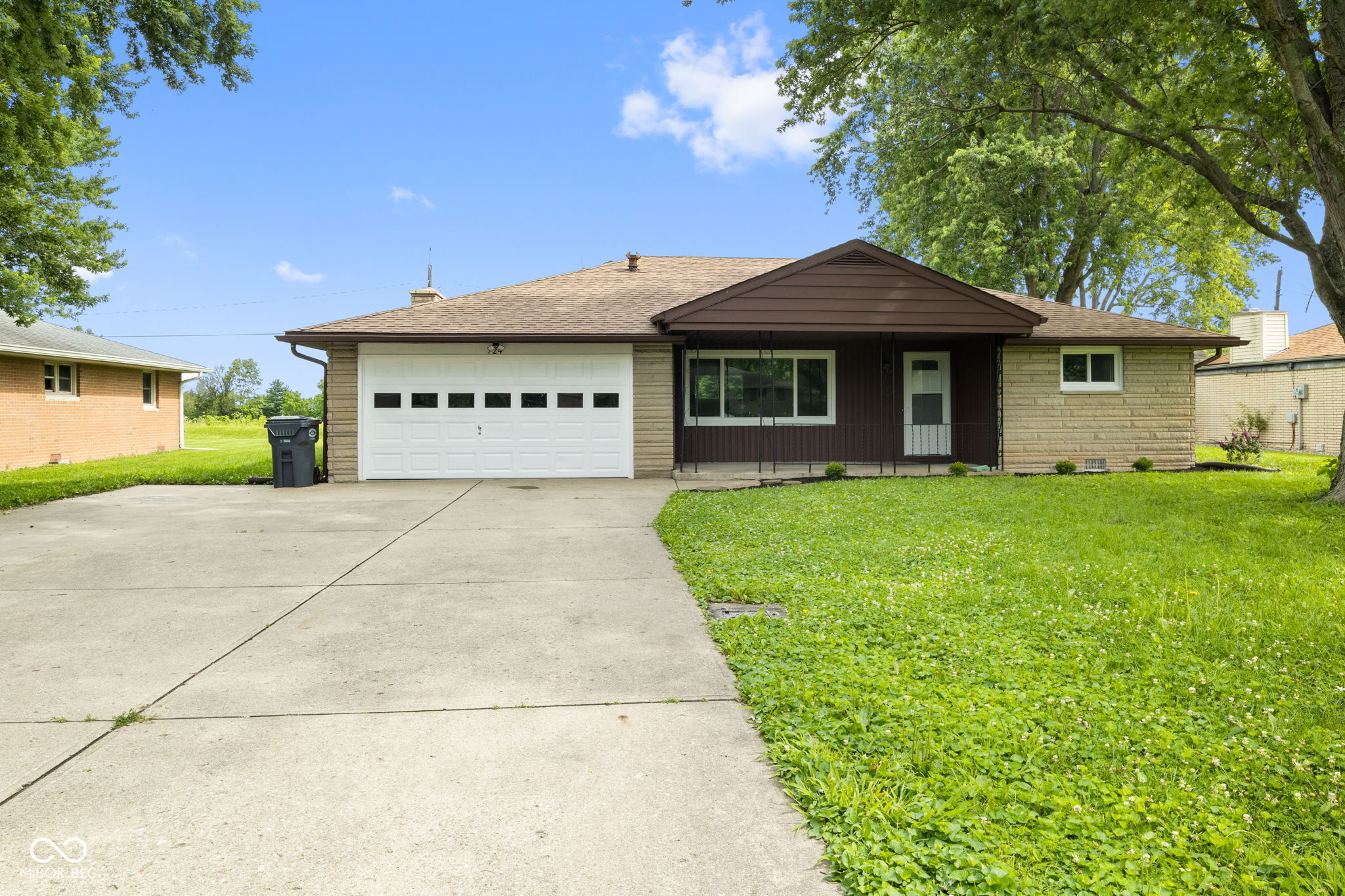 724 Hillside Drive — photo