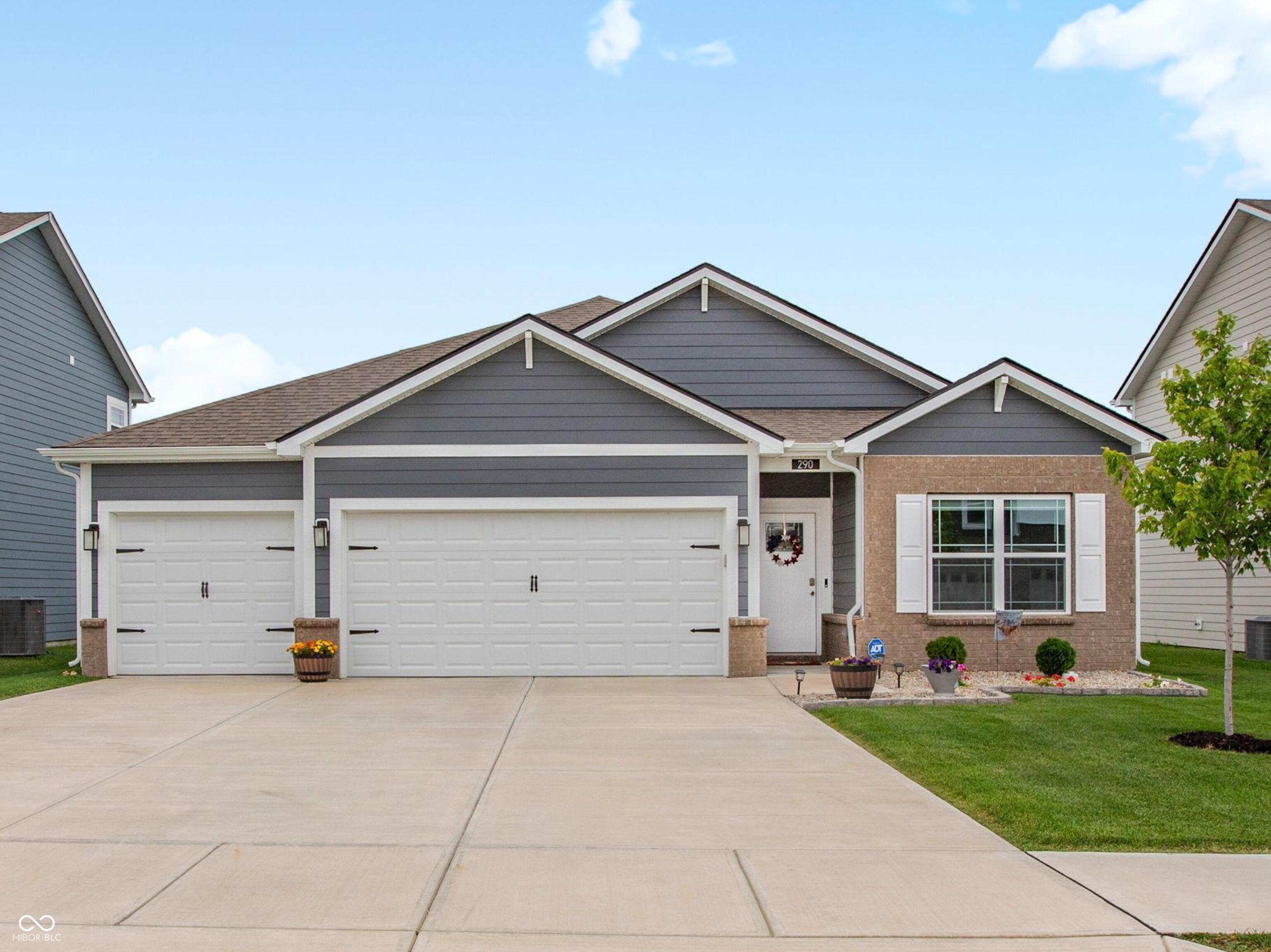 290 Waterford Lane — photo
