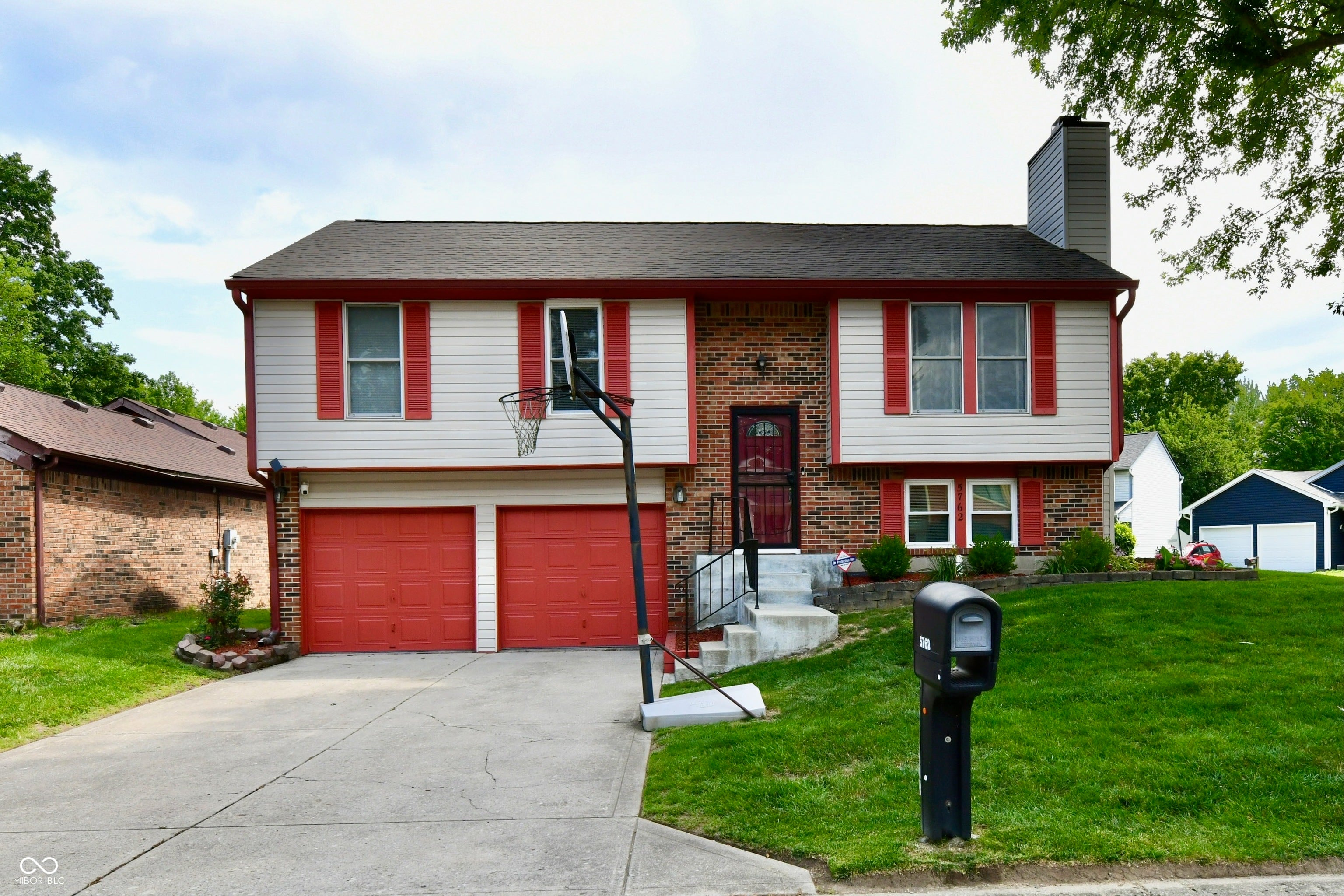 5762 Pilgrim Drive — photo