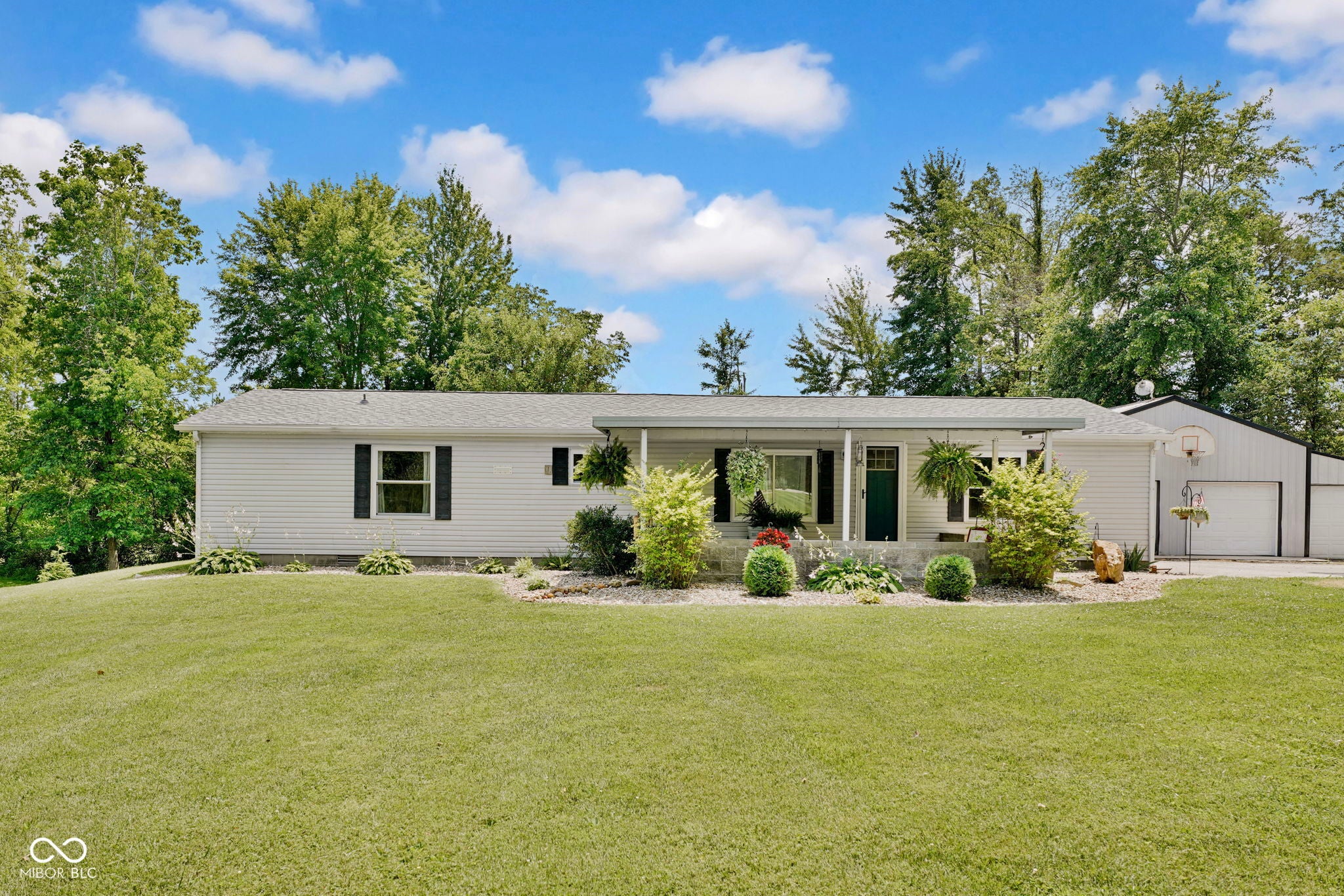 10418 E County Road 250 N — photo