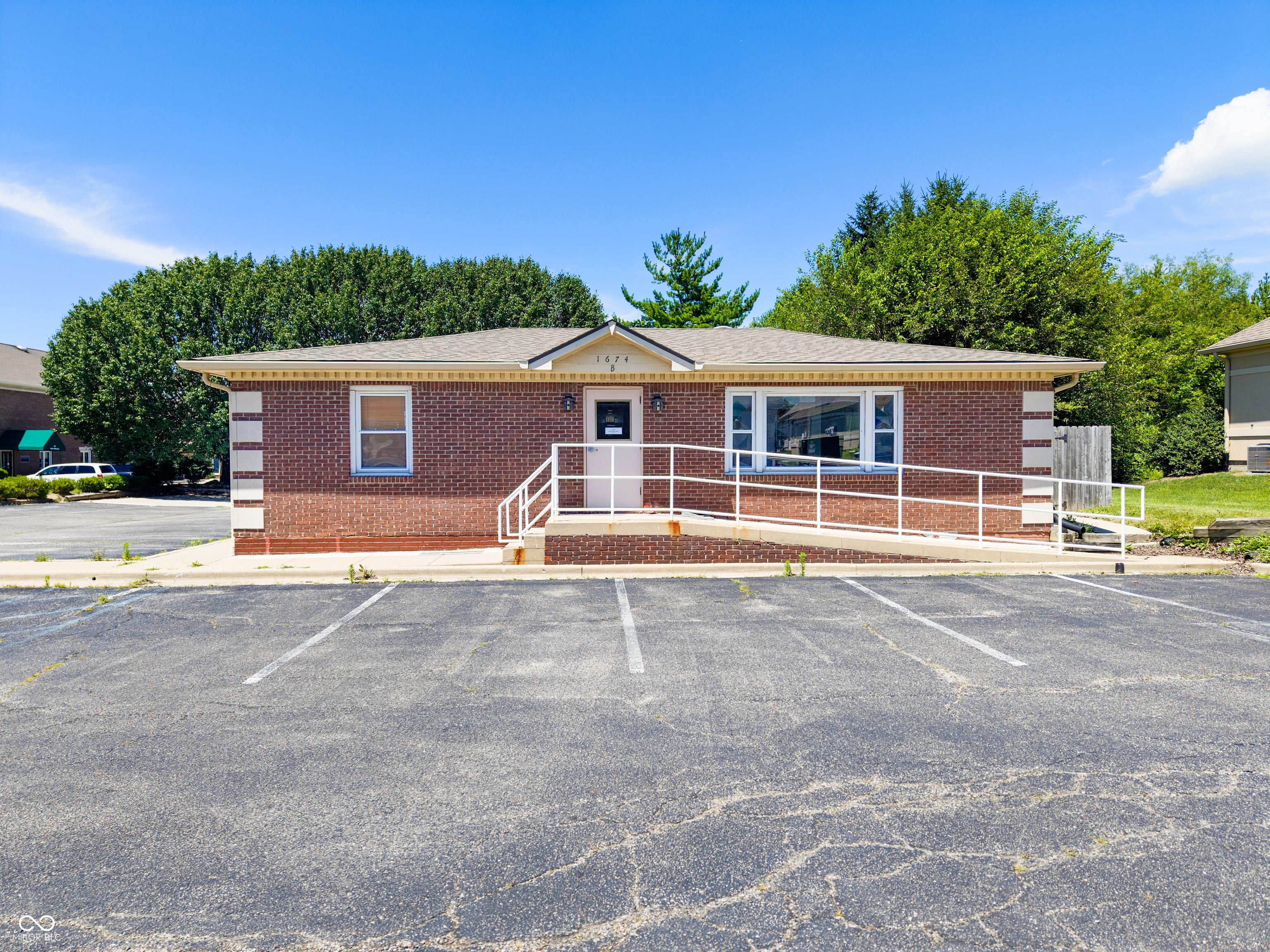 1674 W Smith Valley Road — photo