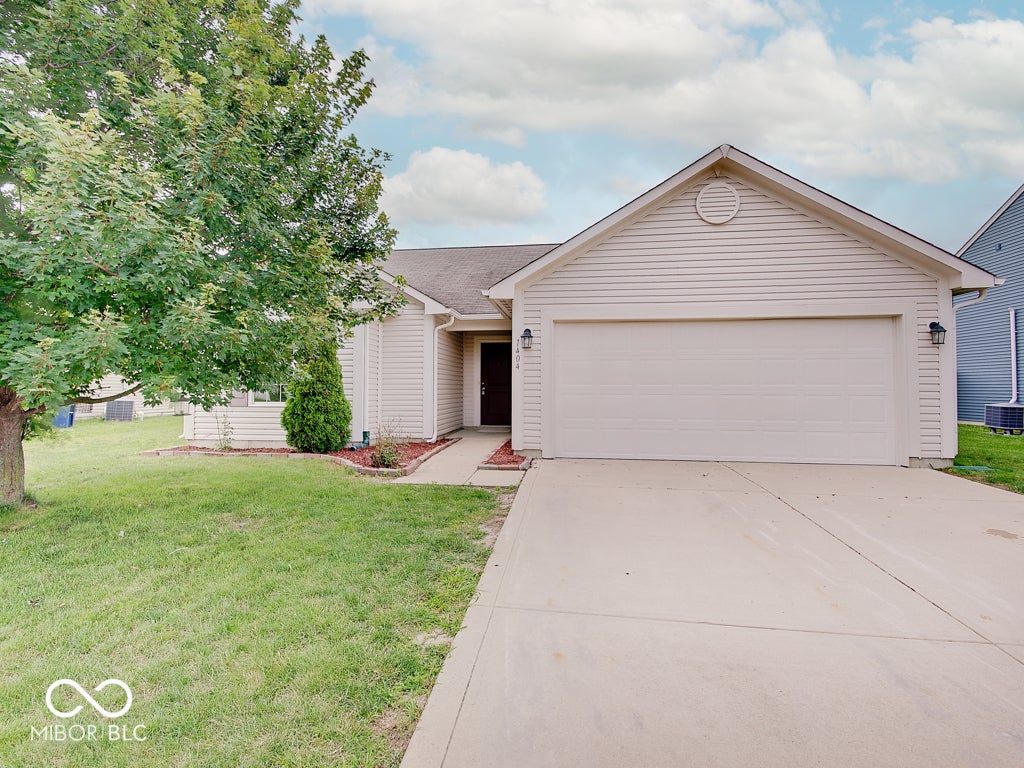 1404 Graybark Street — photo