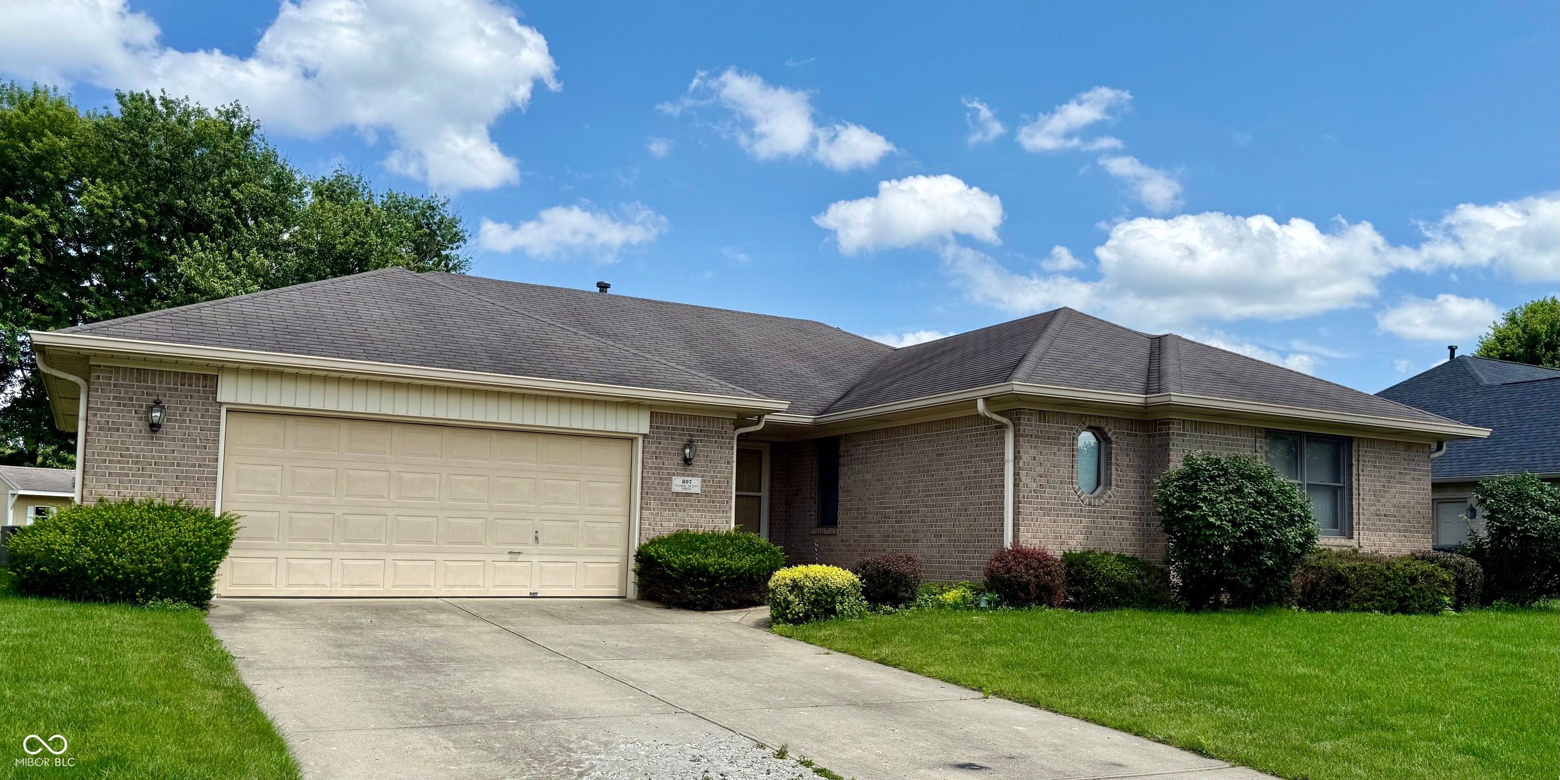 897 N Scott Drive — photo