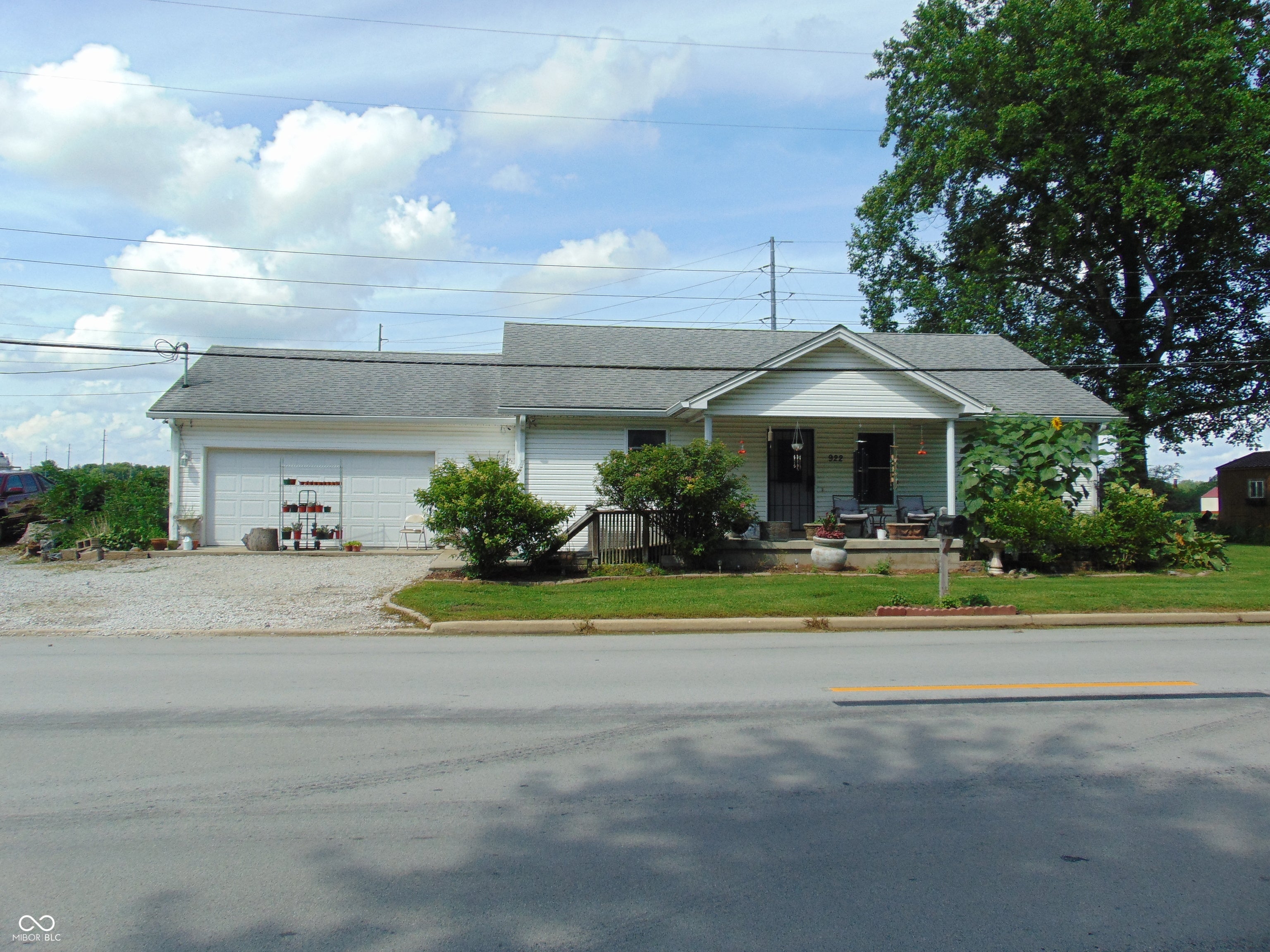 922 E Main Street — photo