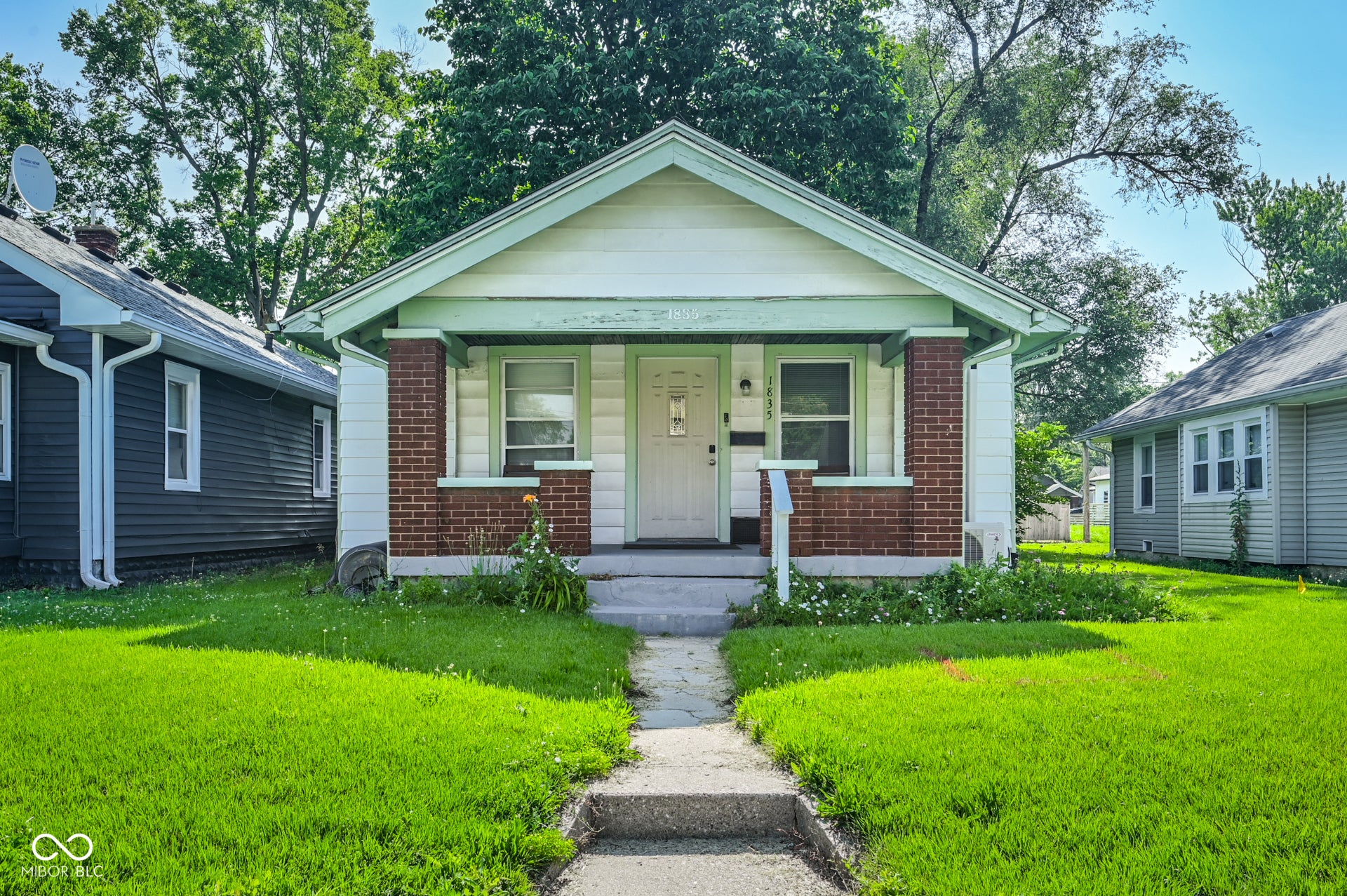 1835 N Harding Street — photo