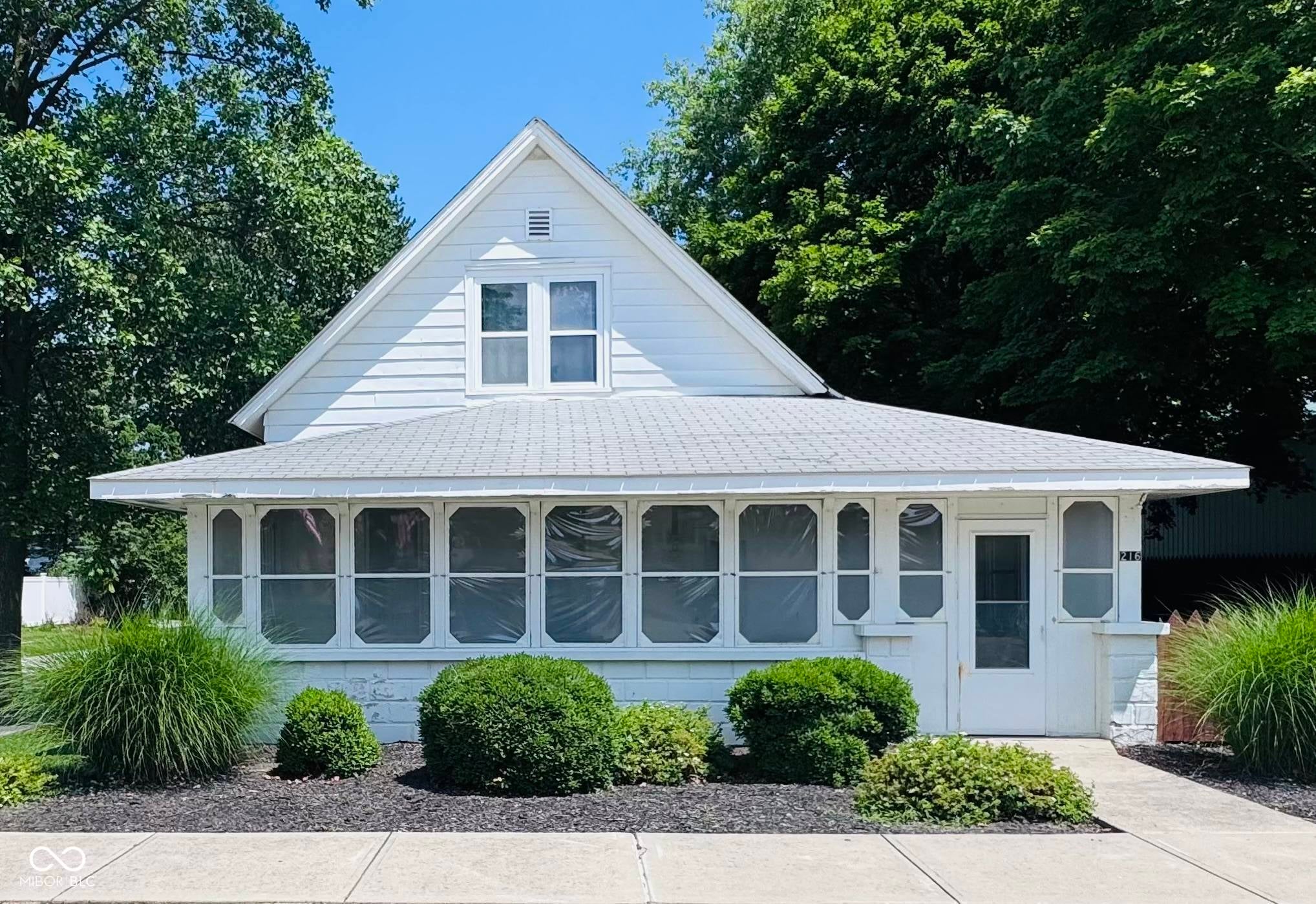 216 W Main Street — photo