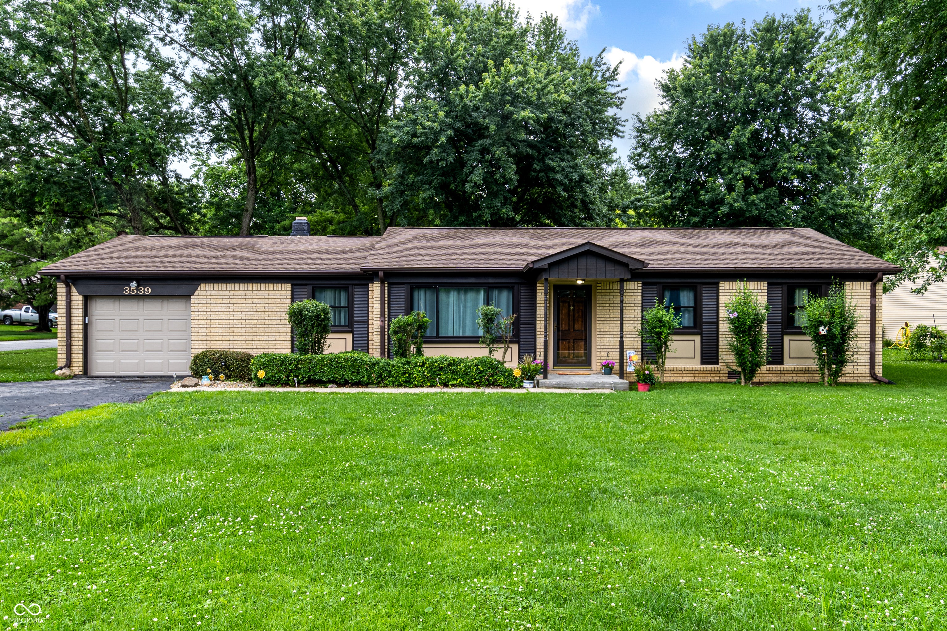 3539 E Southport Road — photo