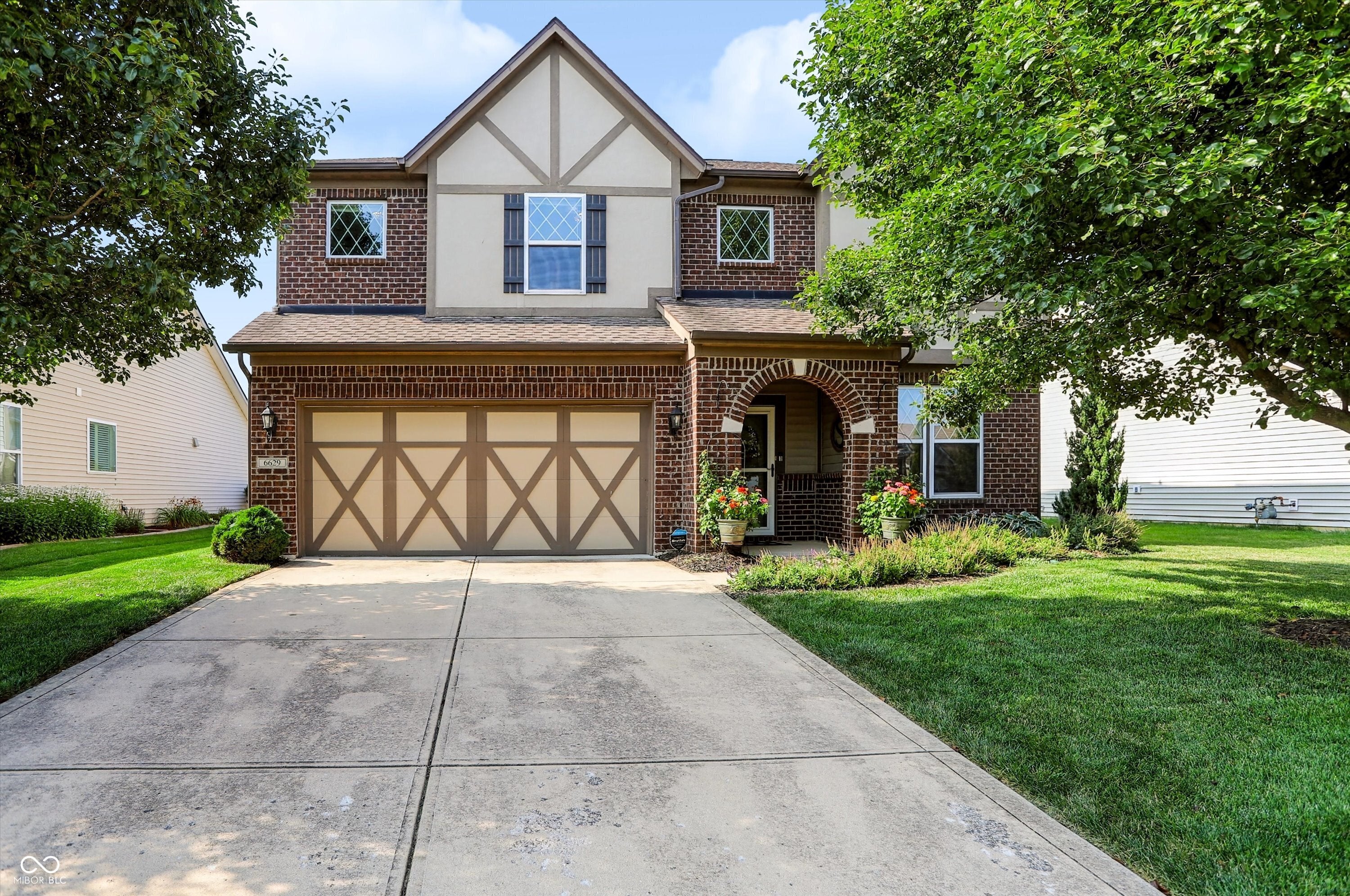 6629 W Deer Hill Drive — photo