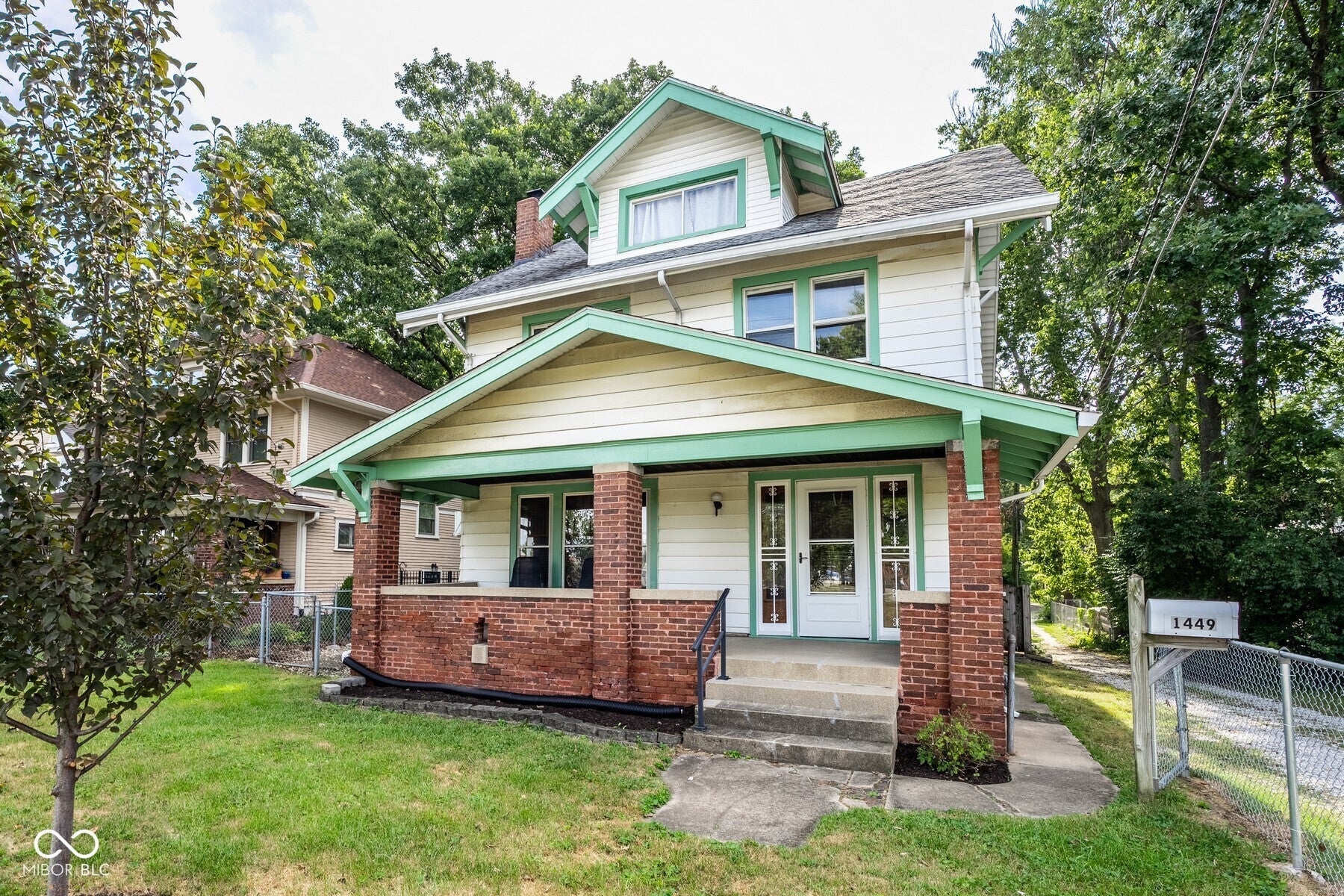 1449 Fairfield Avenue — photo