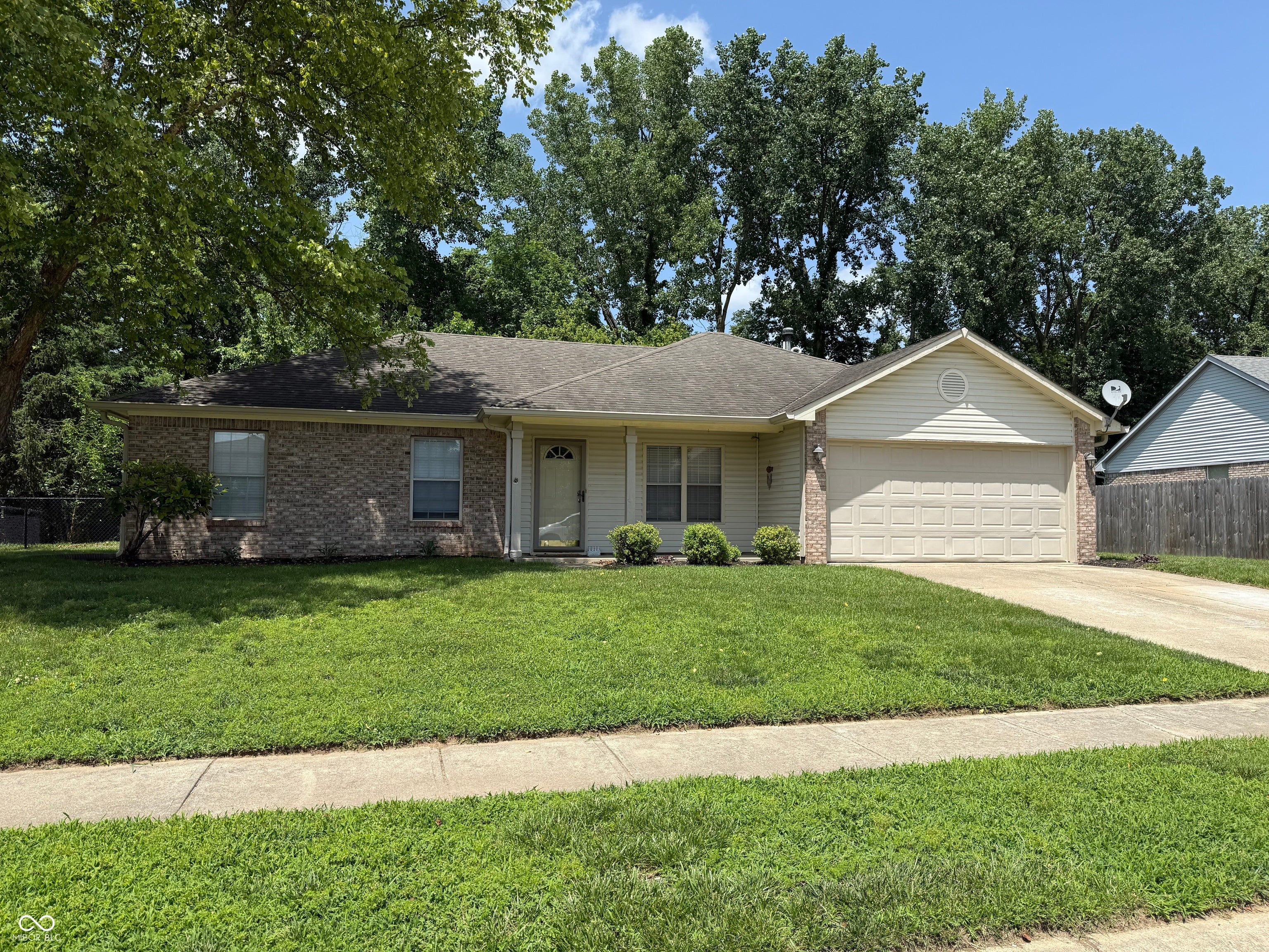 6438 Thistle Bend — photo