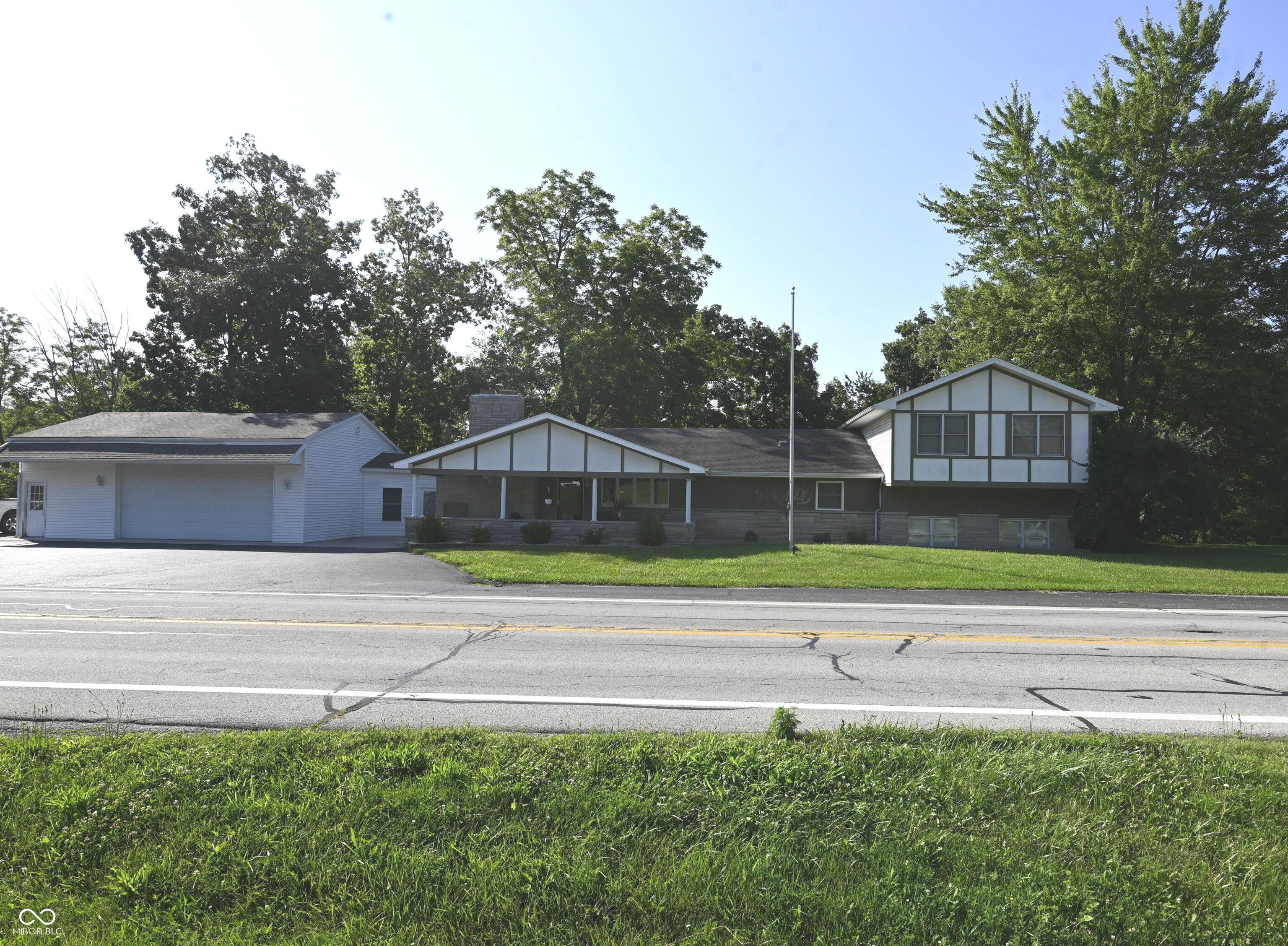 826 E Beech Street — photo
