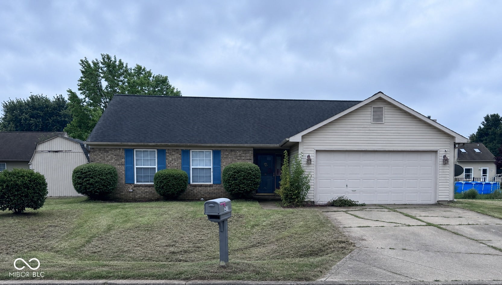 2119 W Van Arsdall Court — photo