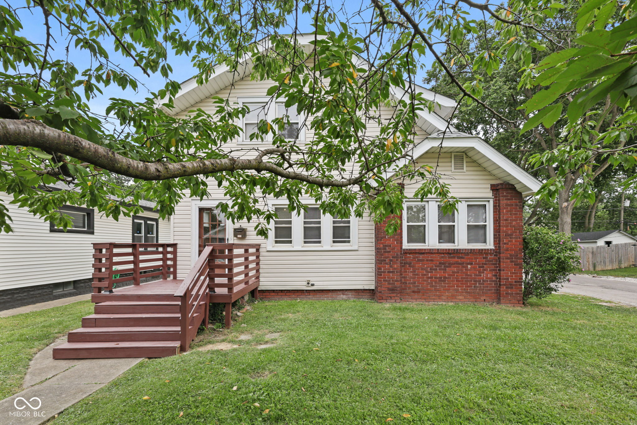 701 N Bradley — photo