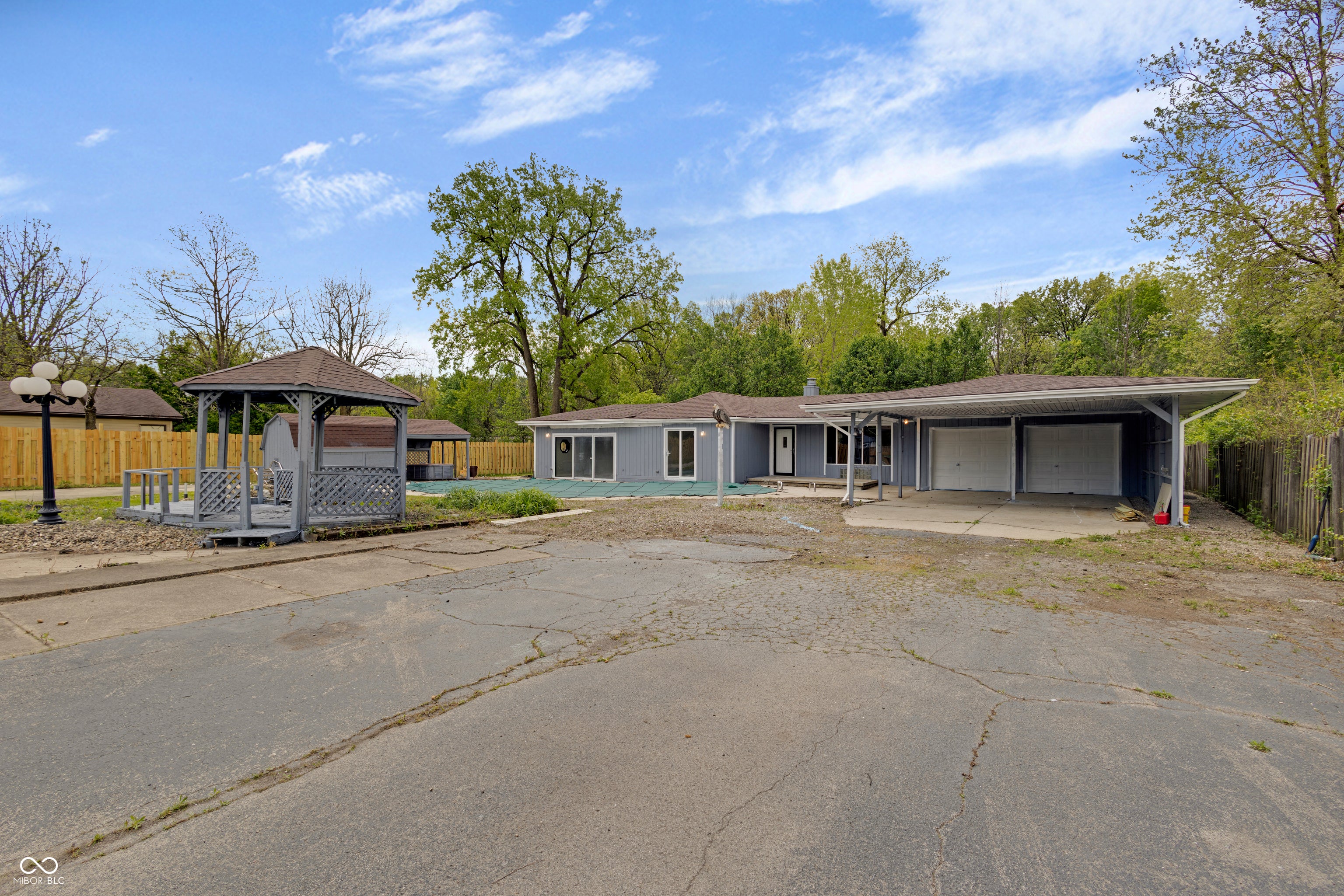 2525 E Jackson Street — photo