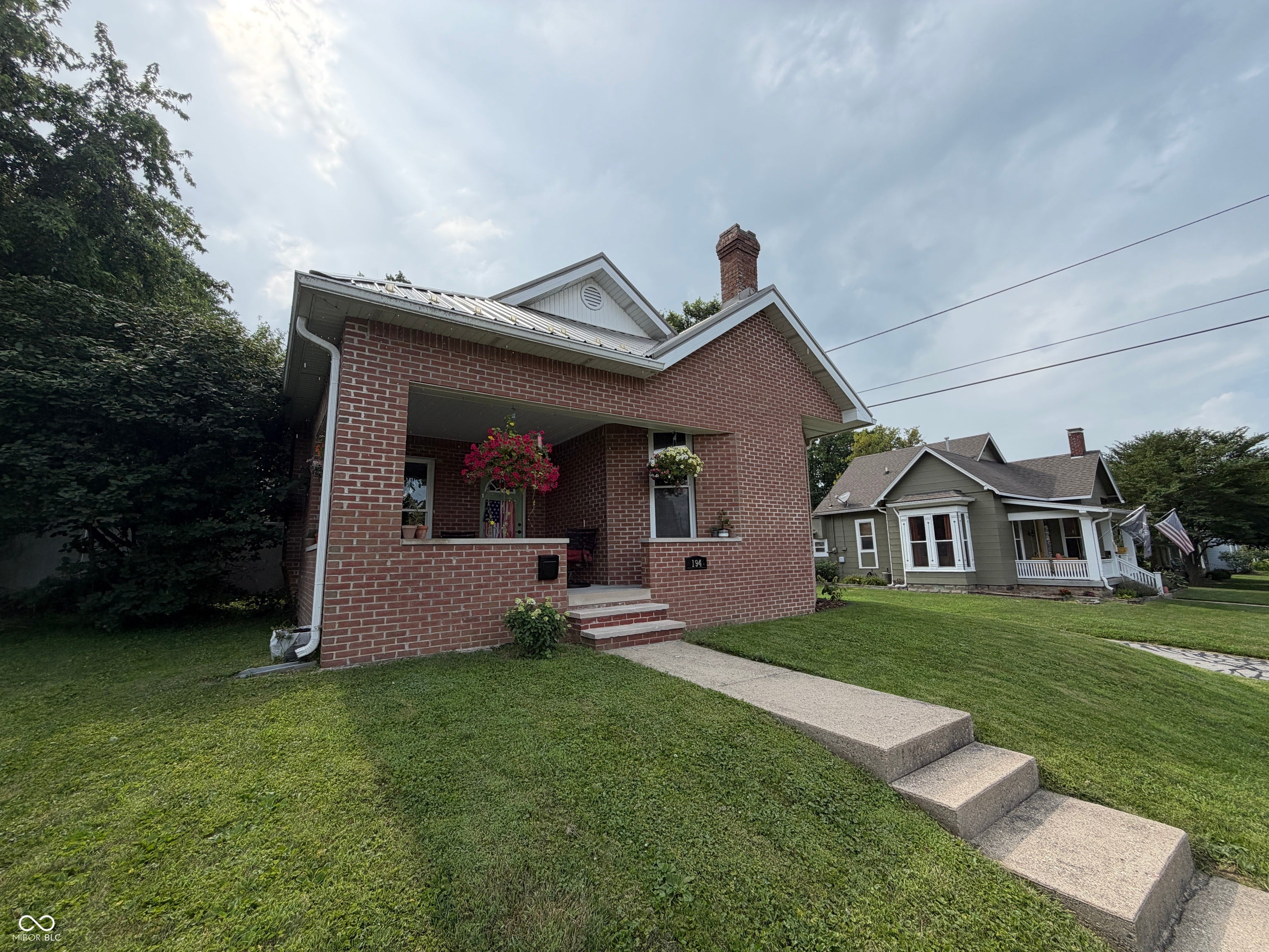 194 N Indiana Street — photo