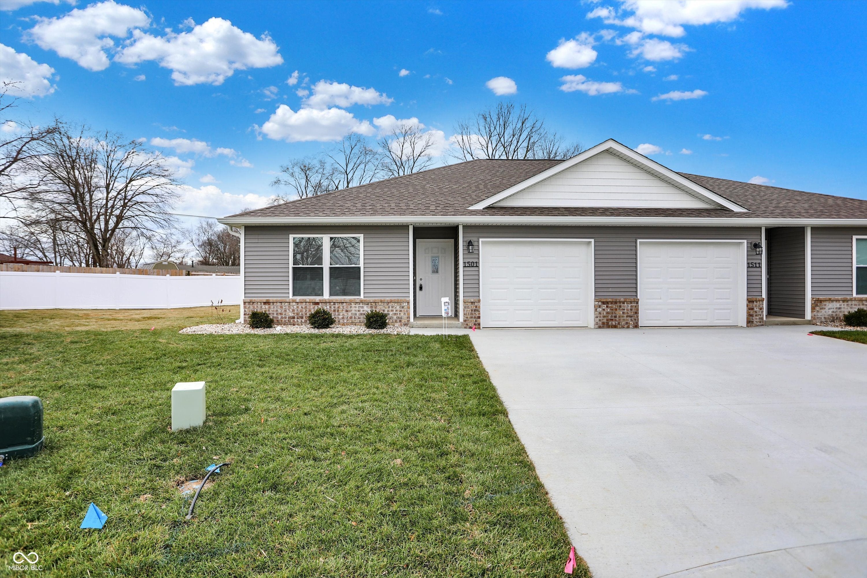 1542 W Paula Drive — photo
