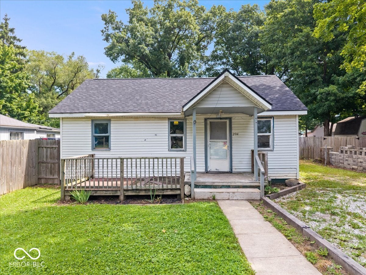 204 Tippecanoe Drive — photo