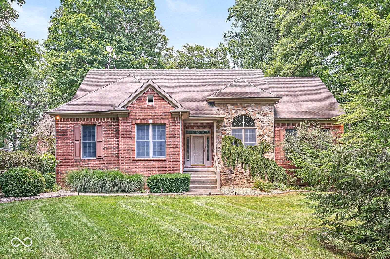 1332 S Oak Ridge Lane — photo