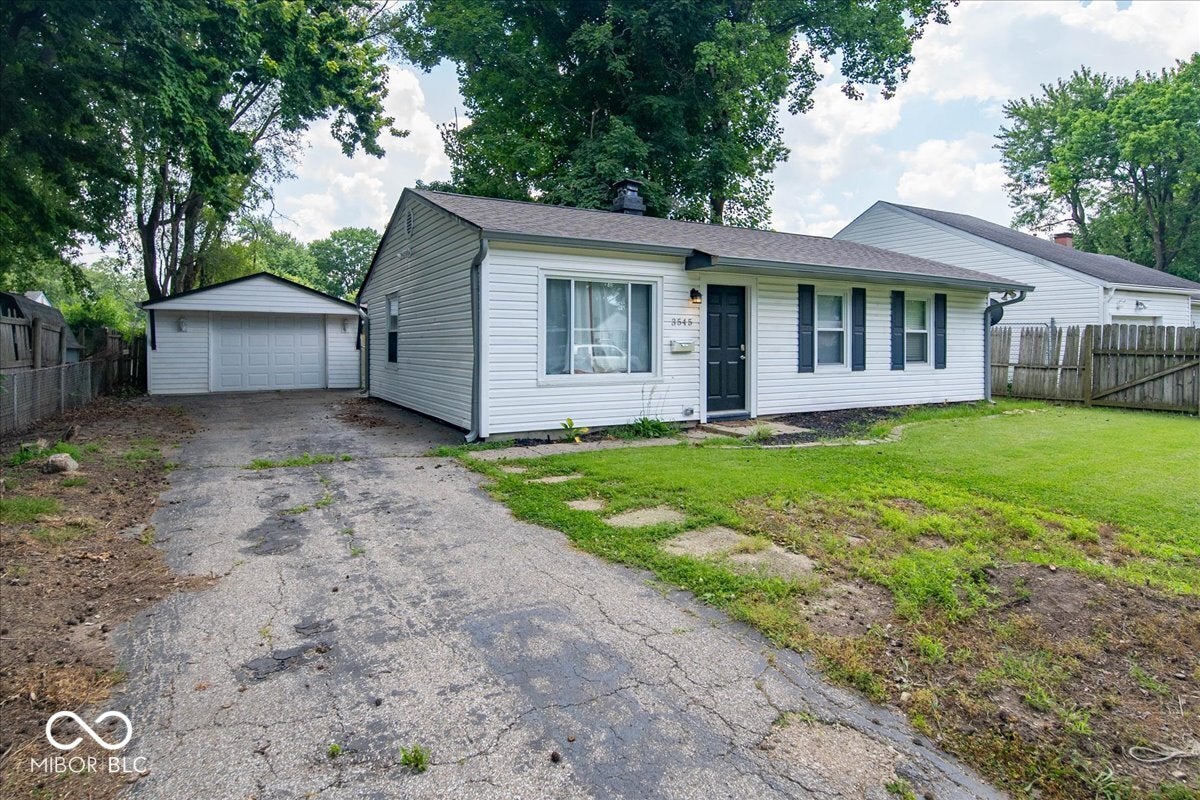 3545 Brewer Drive — photo