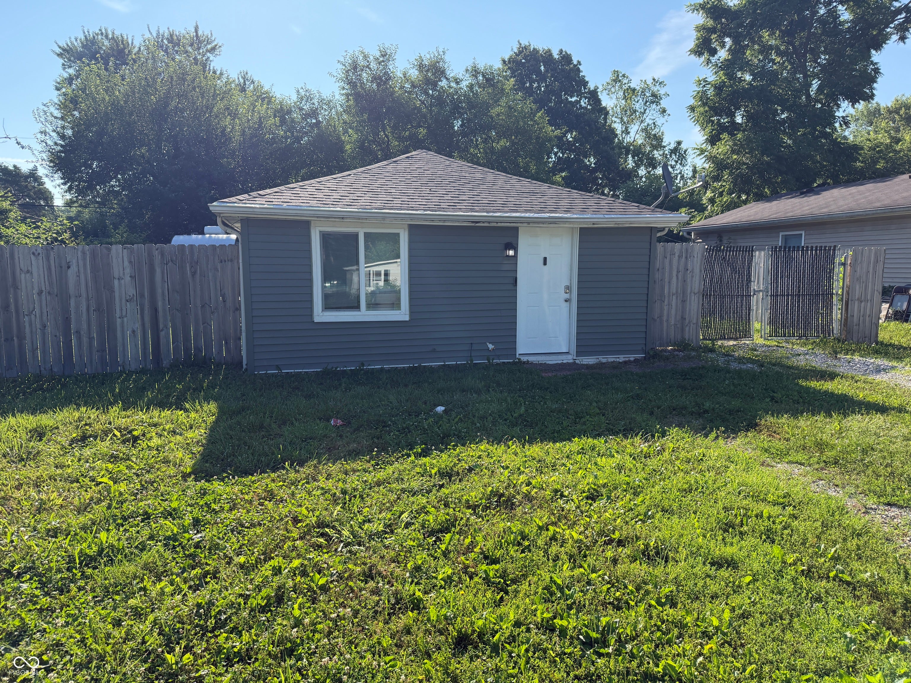 1271 Worcester — photo