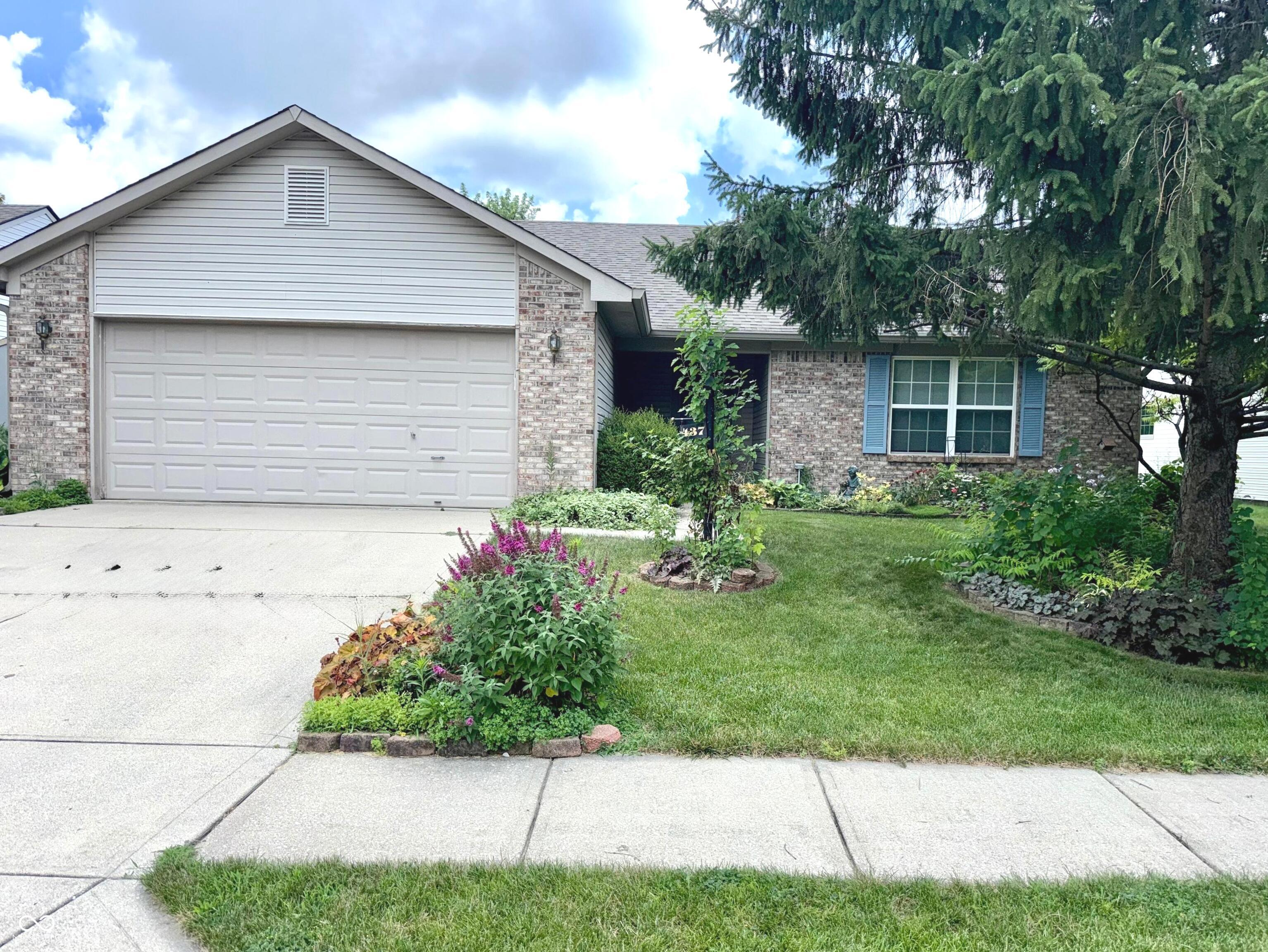 437 E Pine Ridge Drive — photo